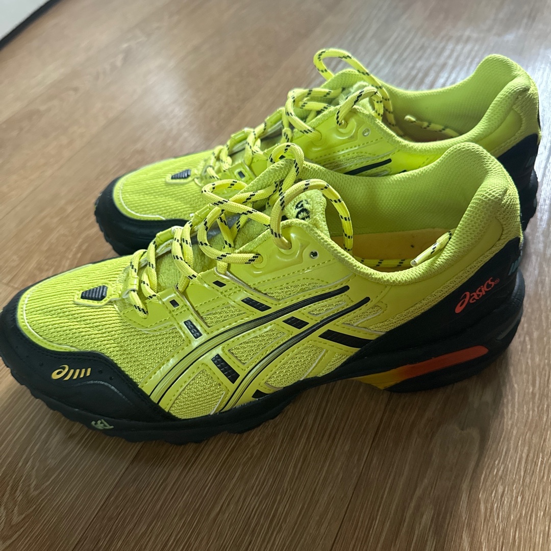 Asics x IAB Studio Gel-1090 Lime 착용 스타일 - 1