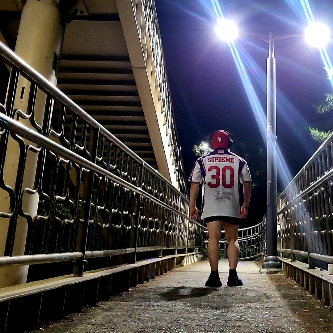 Supreme Sudden Death Football Jersey White - 24SS 착용 스타일 - 2