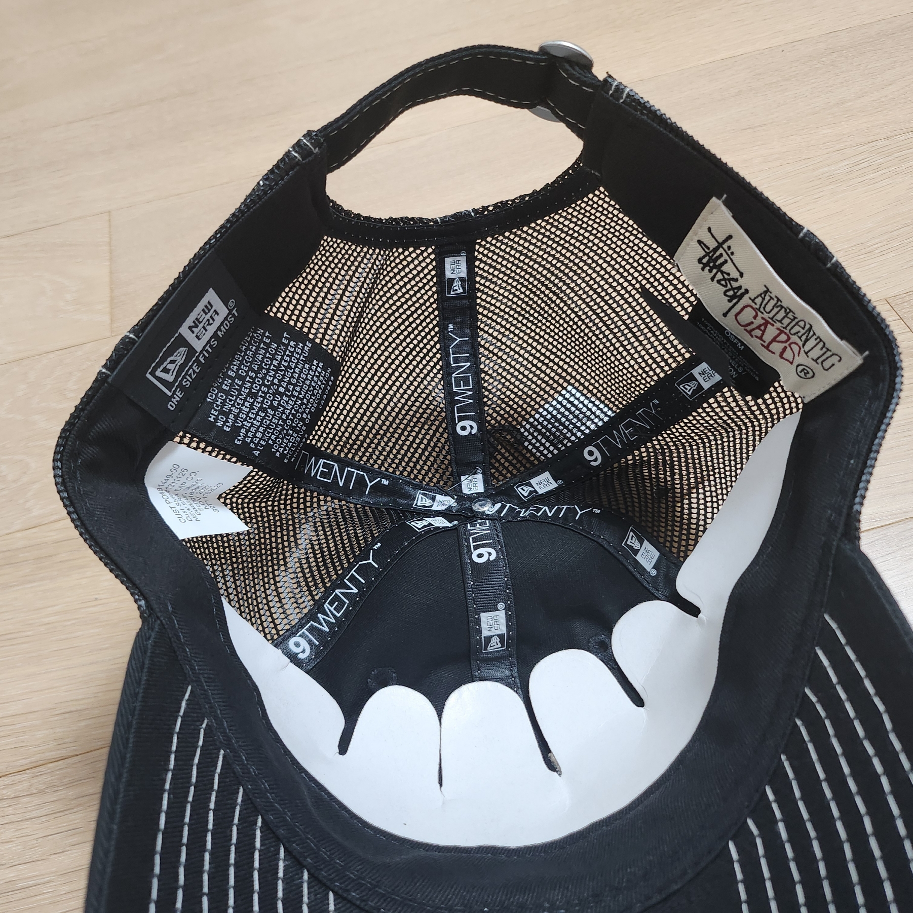 Stussy New Era 9twenty Basic Trucker Black 착용 스타일 - 5