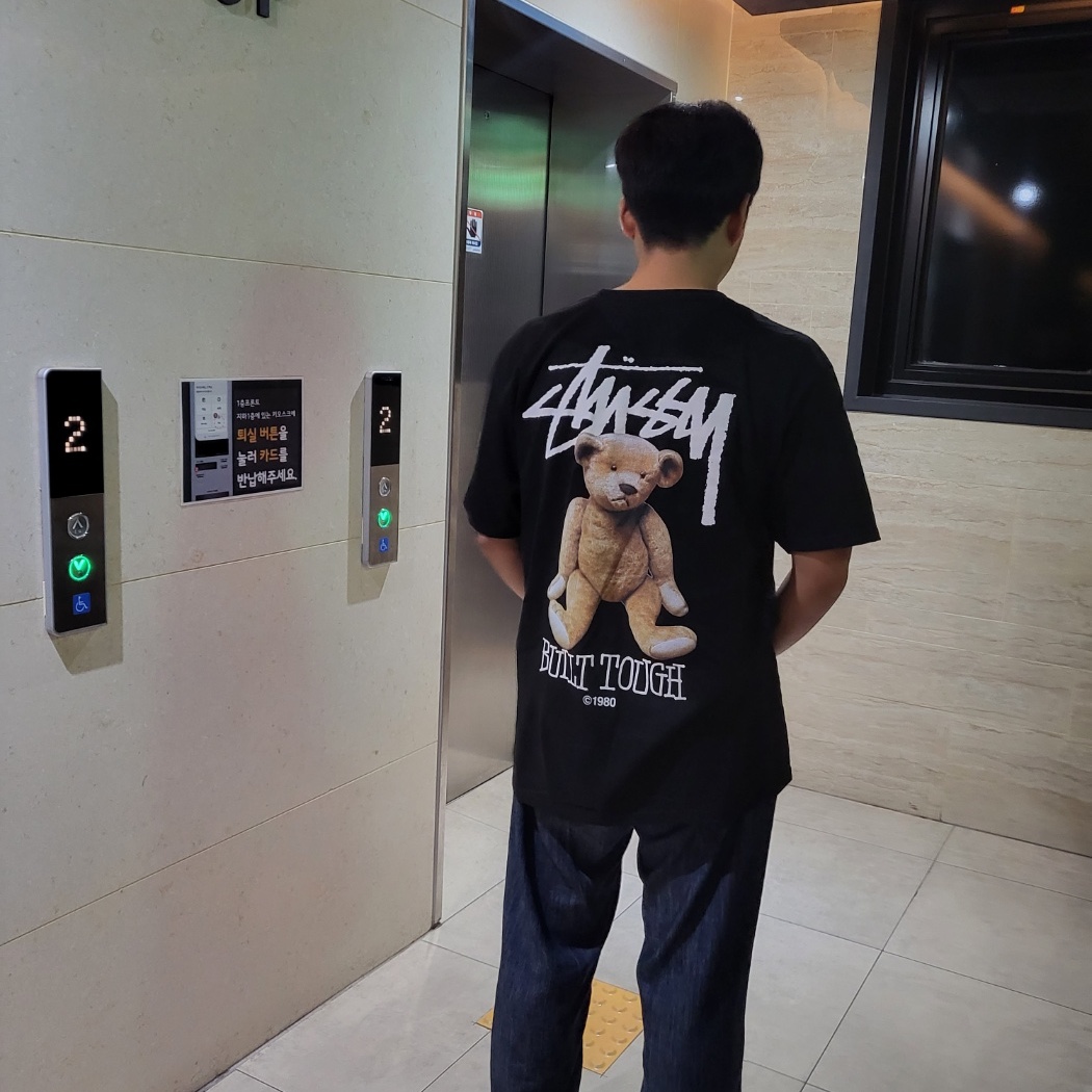 Stussy Built Tough T-Shirt Black 착용 스타일