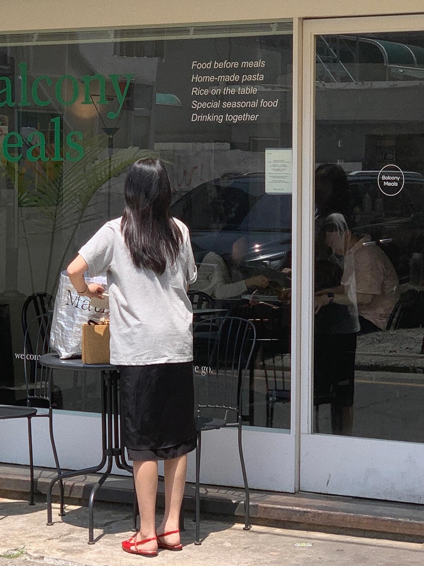 Matin Kim Matin Logo Ecobag Black 착용 스타일 - 2