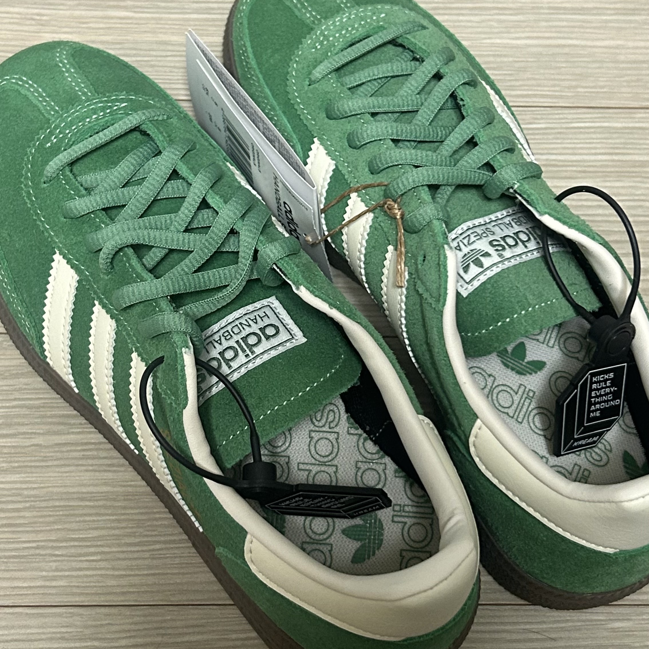 Adidas Spezial Handball Preloved Green Cream White 착용 스타일