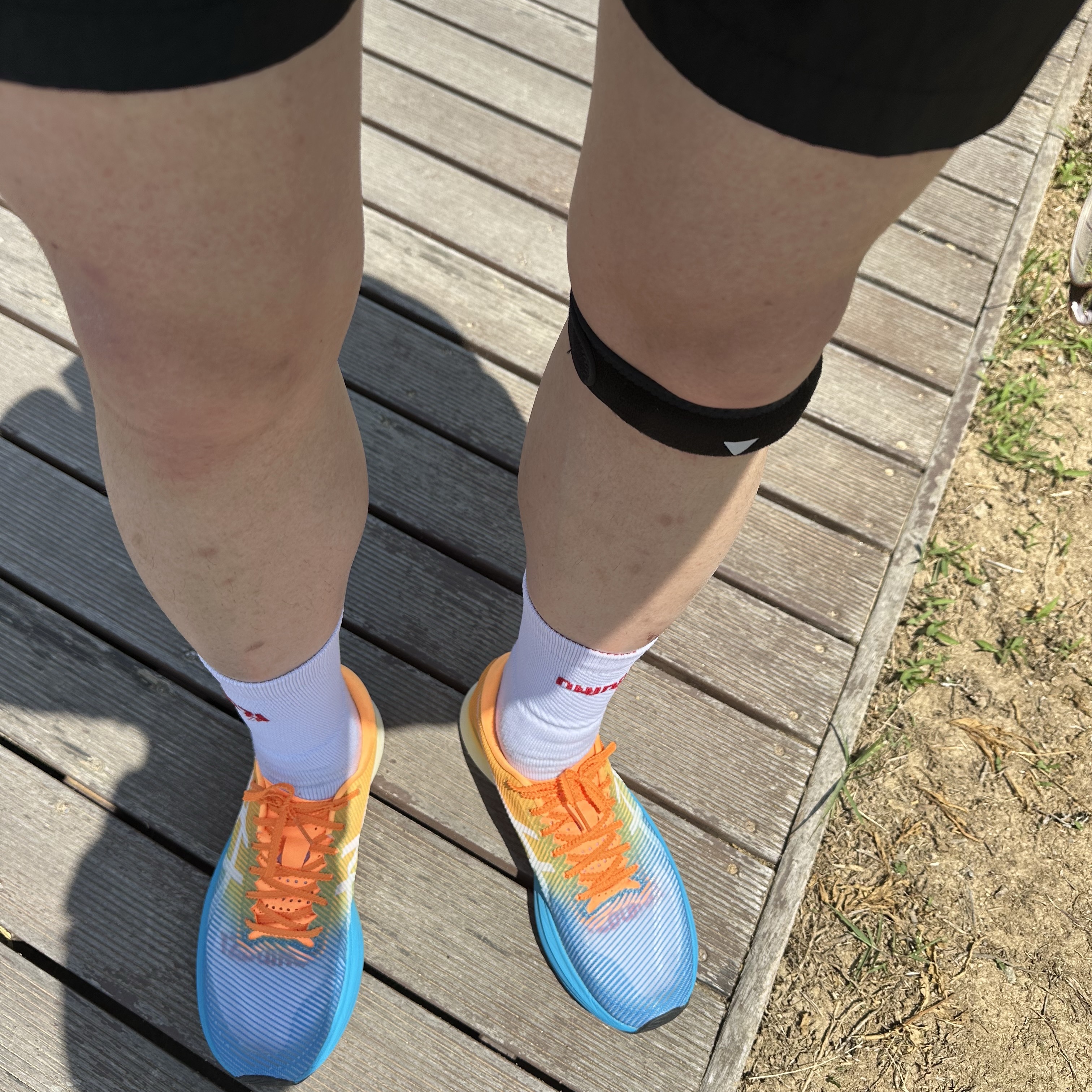 Asics Metaspeed Edge+ Island Blue Orange Pop 착용 스타일