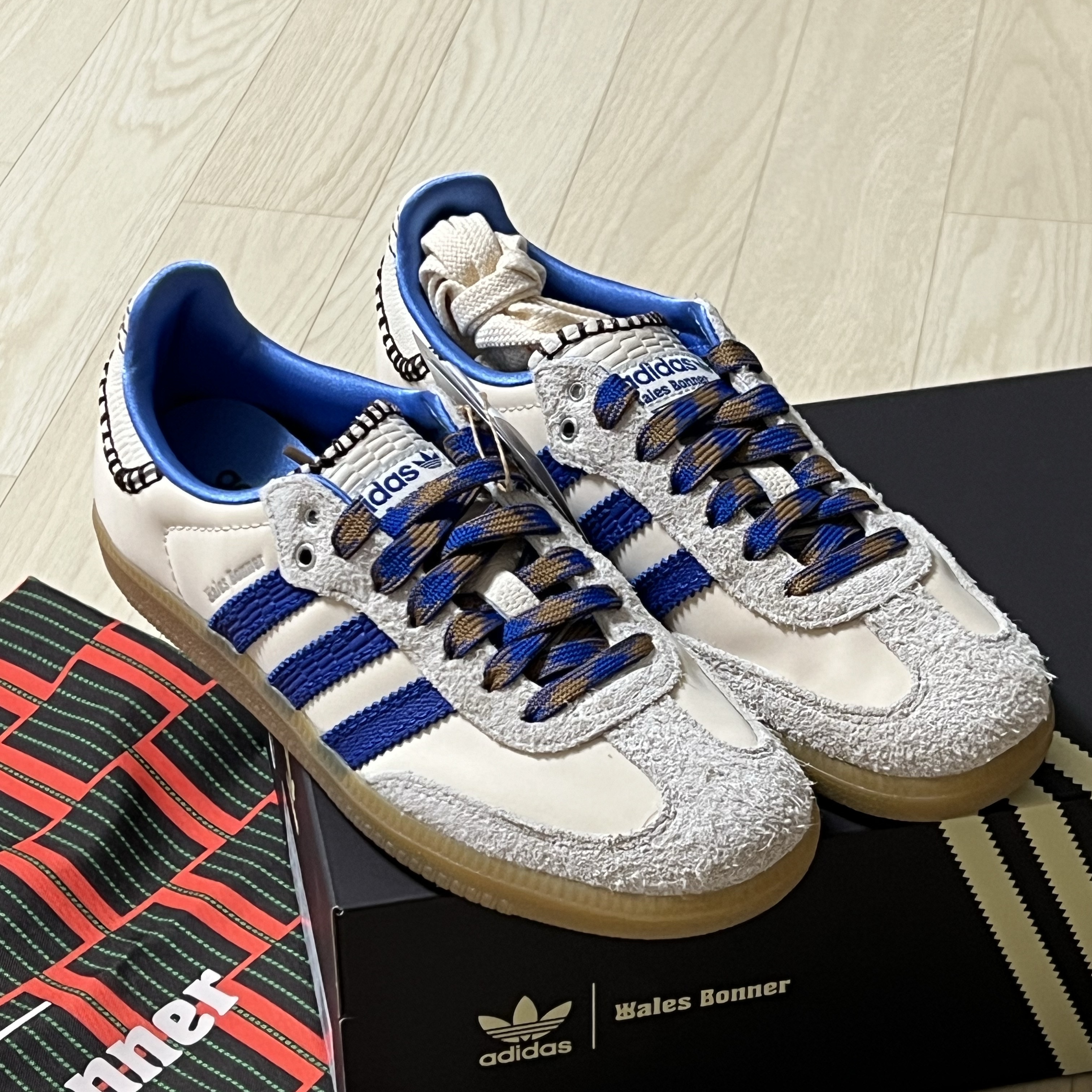Adidas x Wales Bonner Samba Wonder Clay Royal Blue 착용 스타일