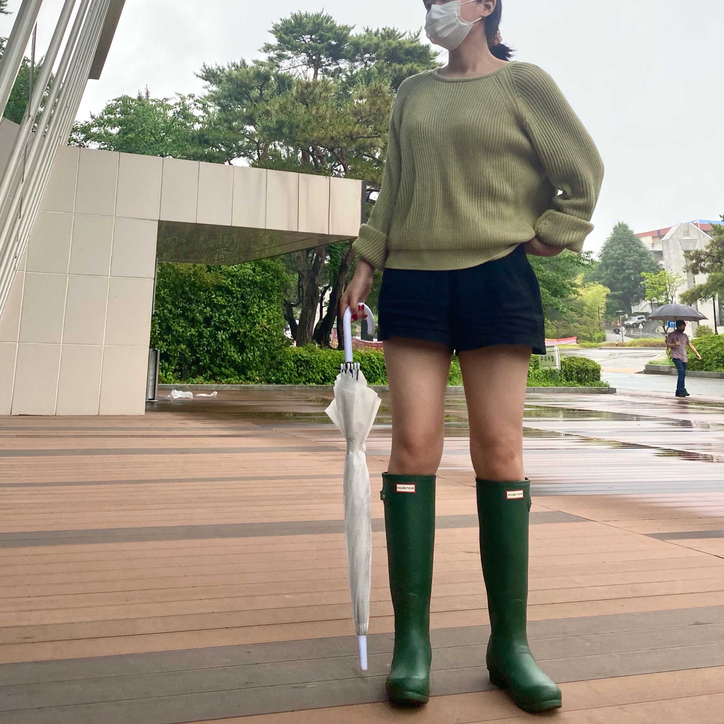 (W) Hunter Original Tall Wellington Boots Hunter Green 착용 스타일 - 1