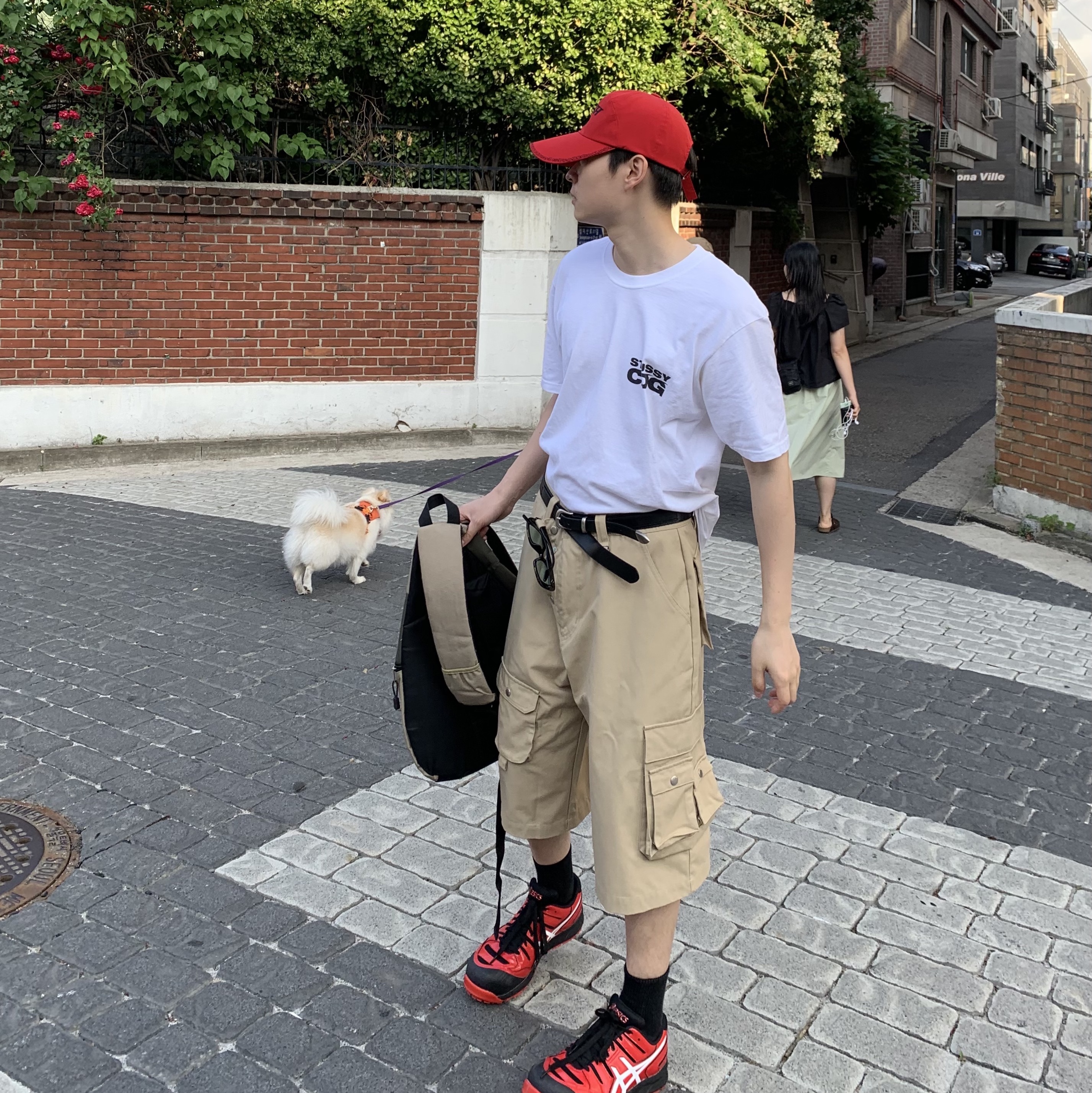 Stussy x CDG Surfman T-Shirt White 착용 스타일 - 2