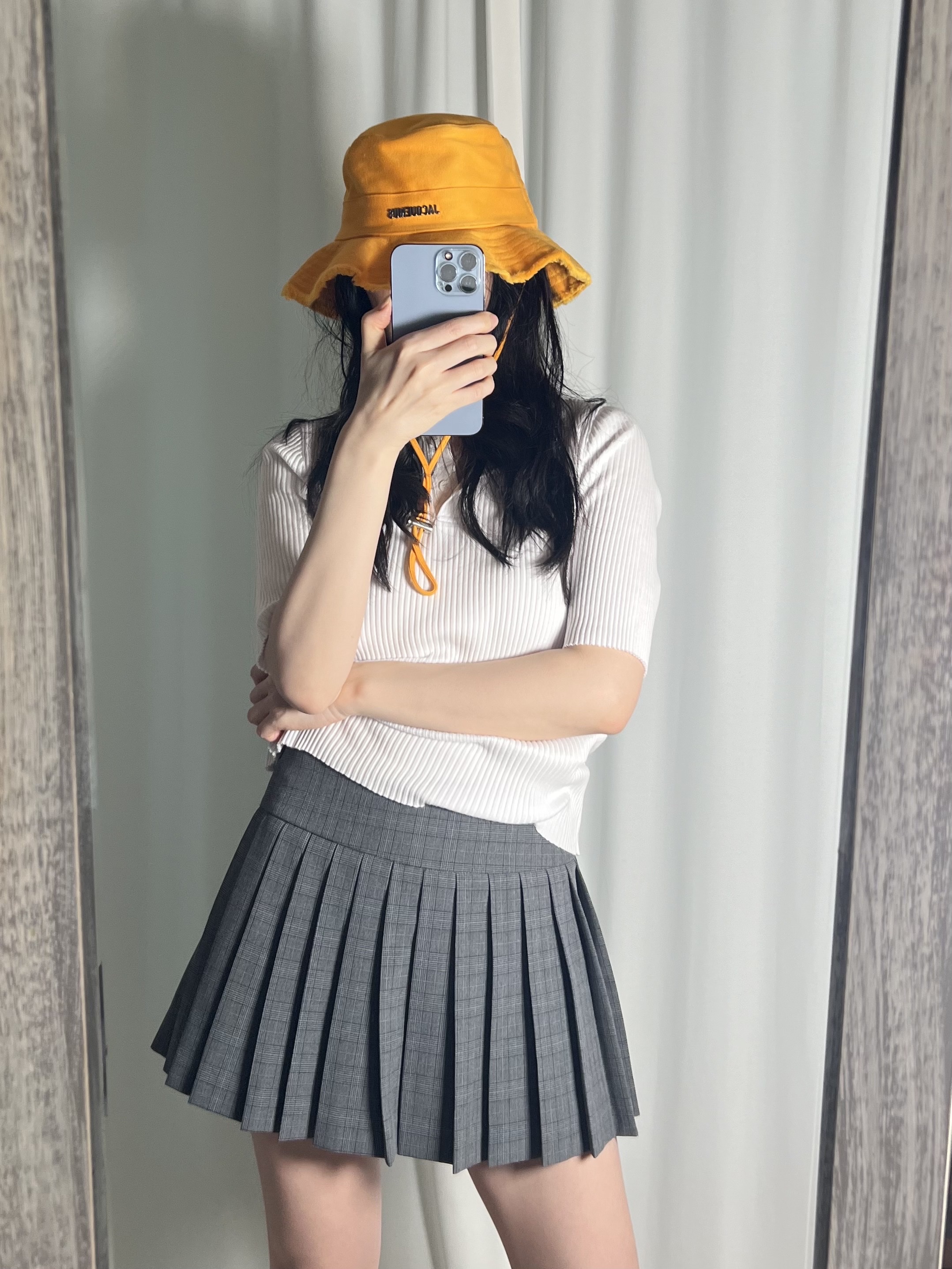 Jacquemus Le Bob Artichaut Bucket Hat Dark Orange 착용 스타일 - 1