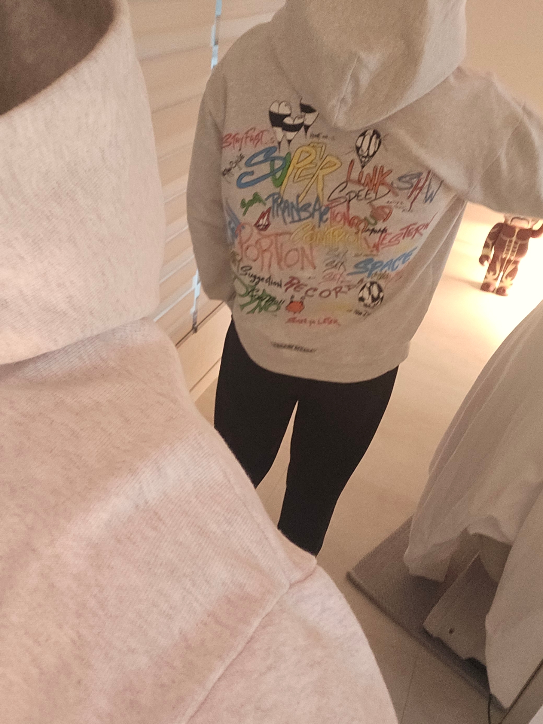 Chrome Hearts Matty Boy Sadistic Lipstick Hoodie Red, Chrome Hearts Matty Boy Brain New Hoodie Blue 착용 스타일