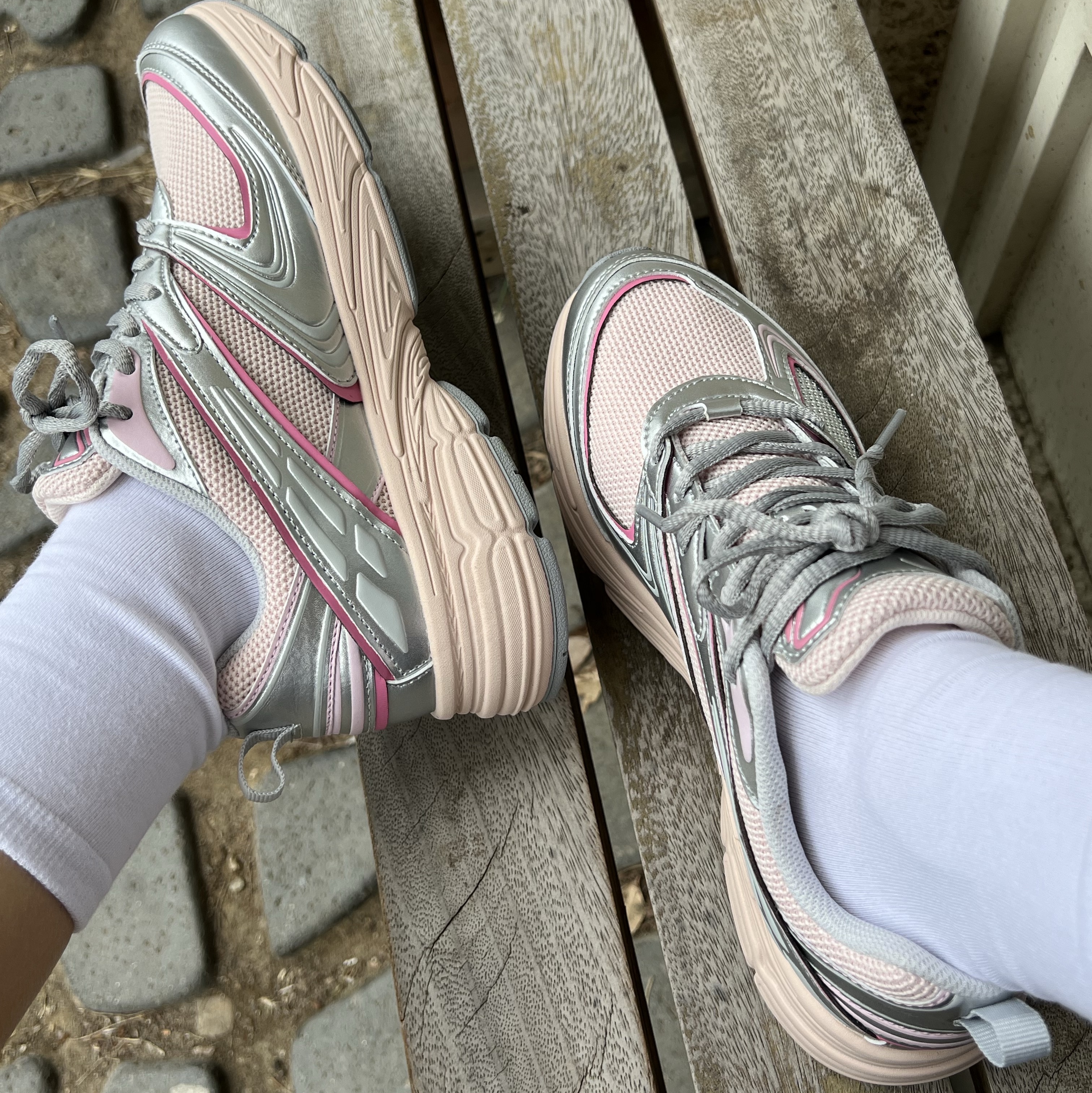 Fila Interun Pink Blossom 착용 스타일 - 5