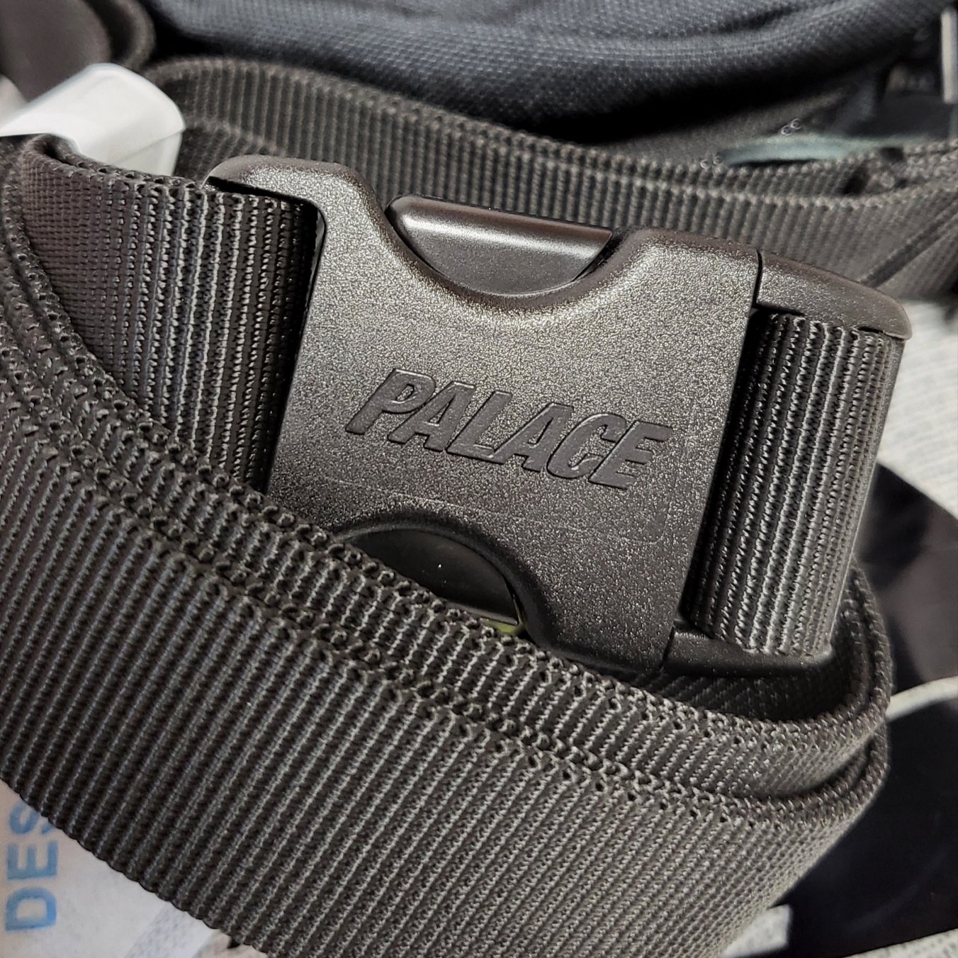 Palace Cordura Tri-Shot Bag Black - 24SS 착용 스타일 - 3