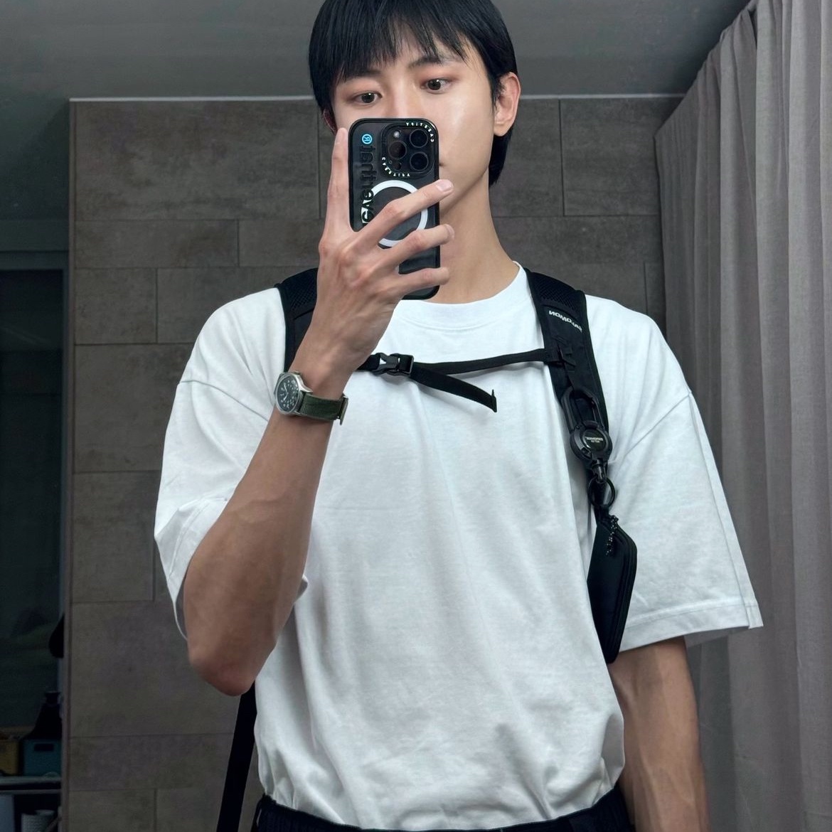Salomon Quicklace LT Backpack Black 착용 스타일