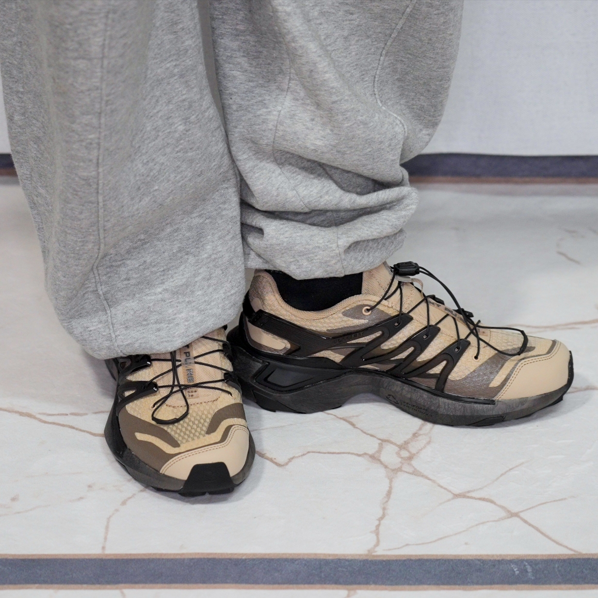 Salomon XT PU.RE ADV White Pepper Black Falcon, Salomon XT PU.RE ADV Black Phantom 착용 스타일 - 10