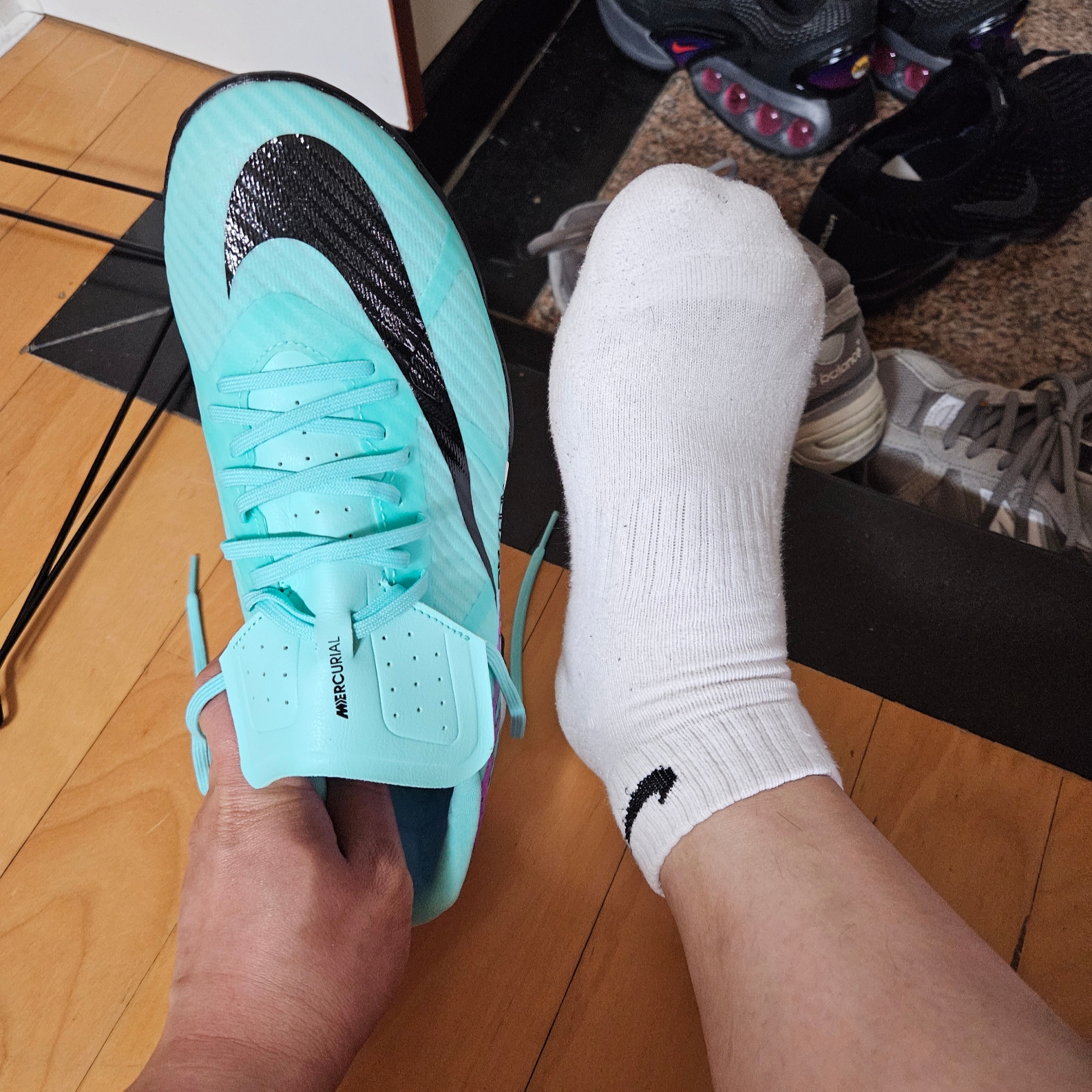 Nike Zoom Mercurial Vapor 15 Academy TF Hyper Turquoise 착용 스타일