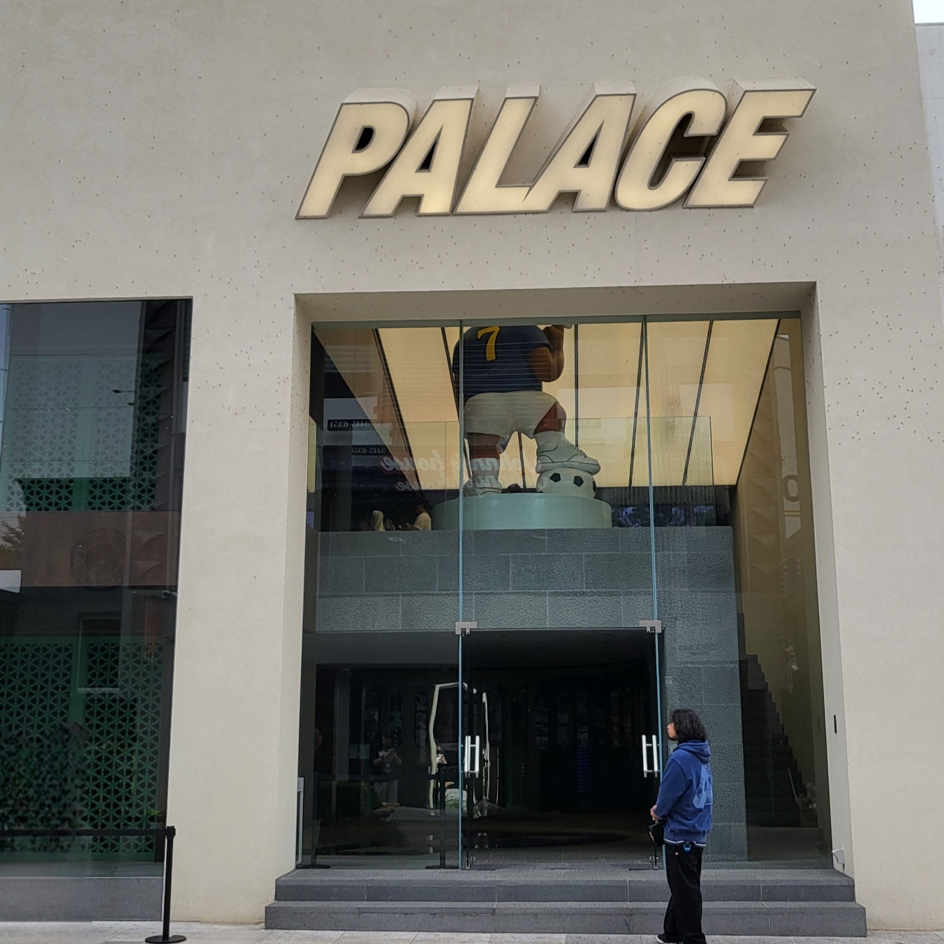 Palace P 6-Panel Tan - 24SS 착용 스타일 - 1