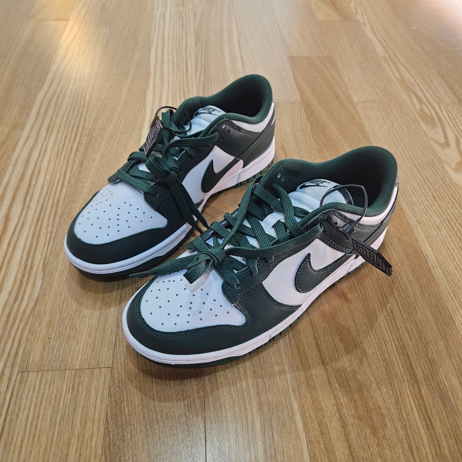 Nike Dunk Low Retro Varsity Green 착용 스타일 - 5