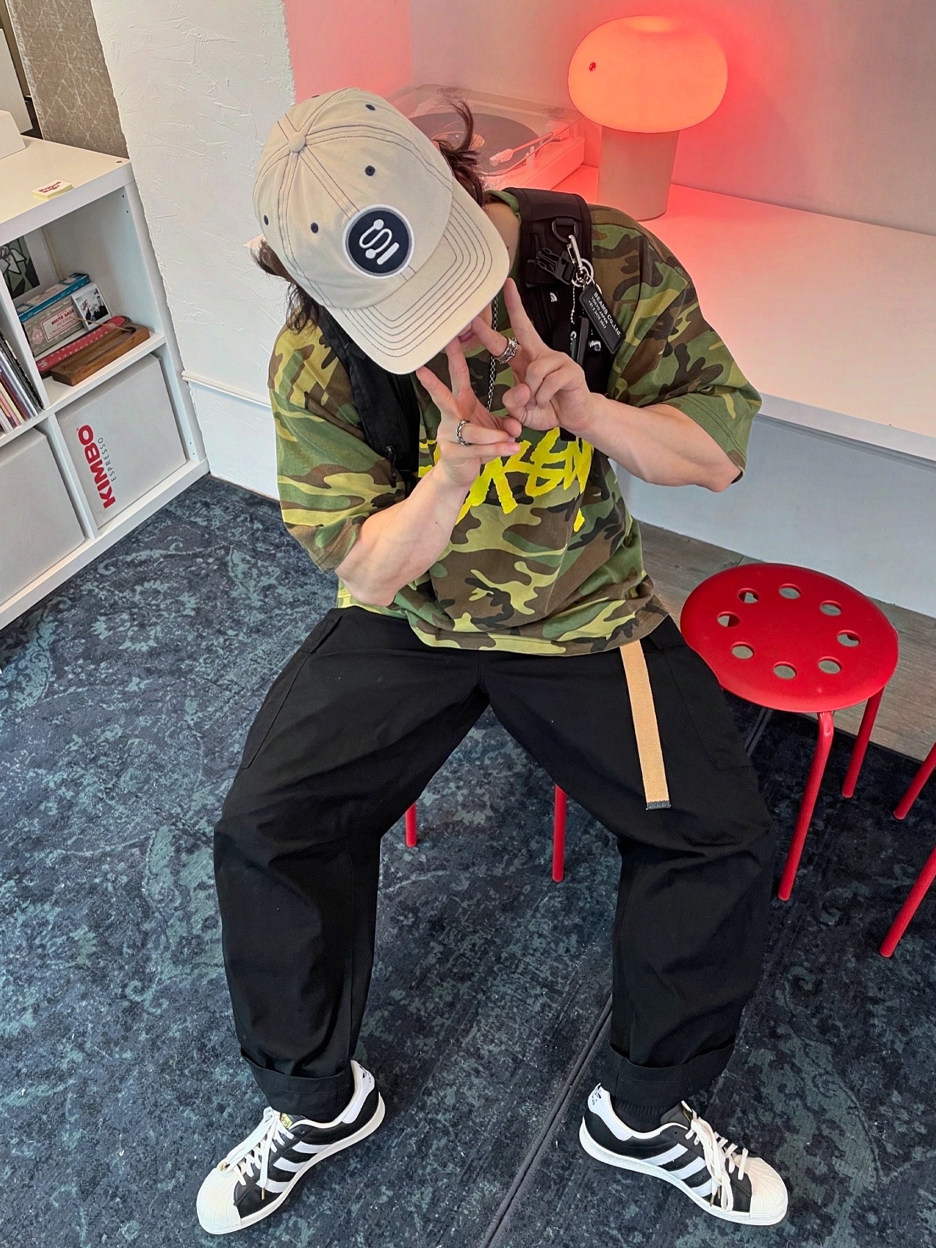 Stussy Electric Dot Low Pro Cap Black, Stussy Stock Camo T-Shirt Camo Yellow 착용 스타일 - 2