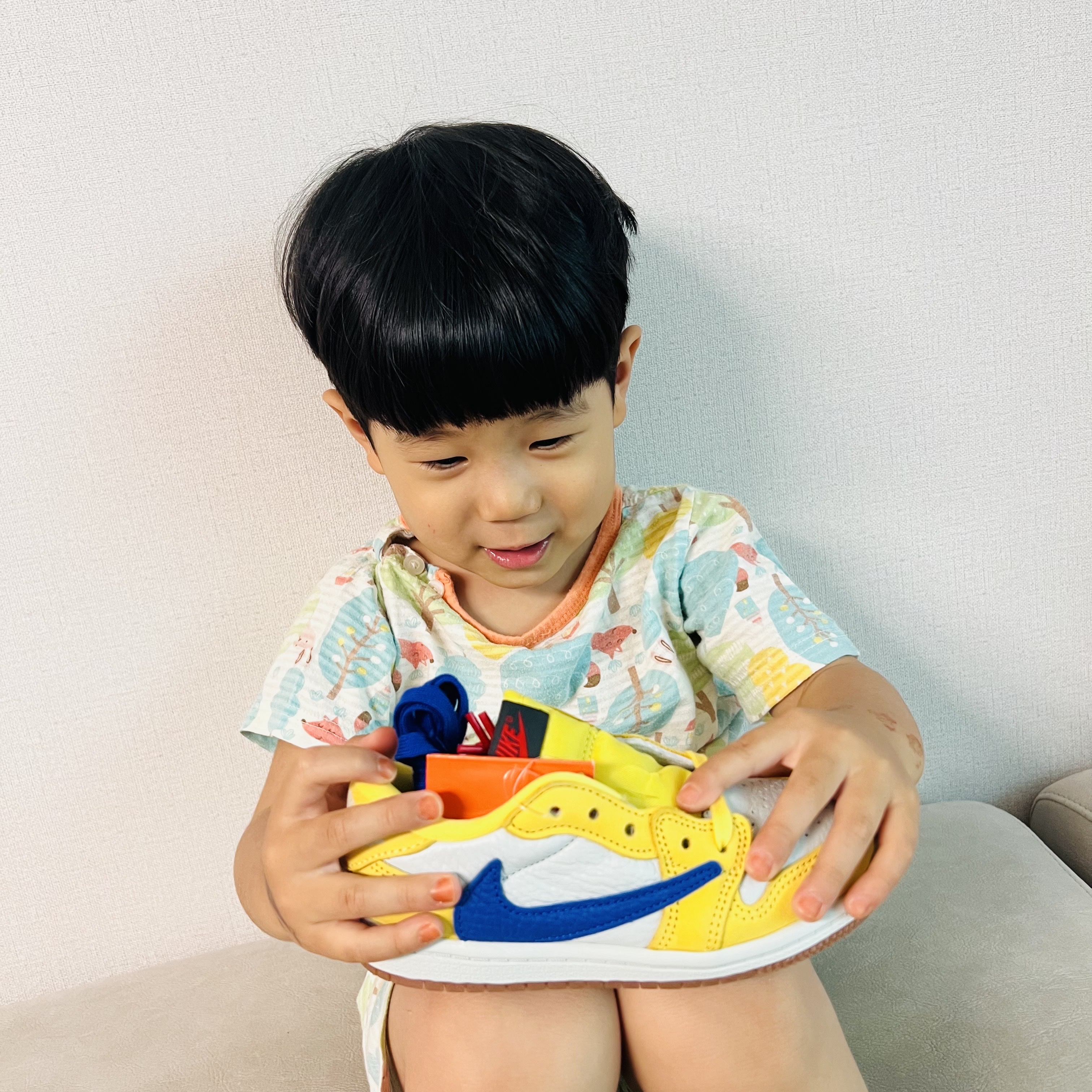 (TD) Jordan 1 x Travis Scott Retro Low OG SP Canary 착용 스타일 - 3