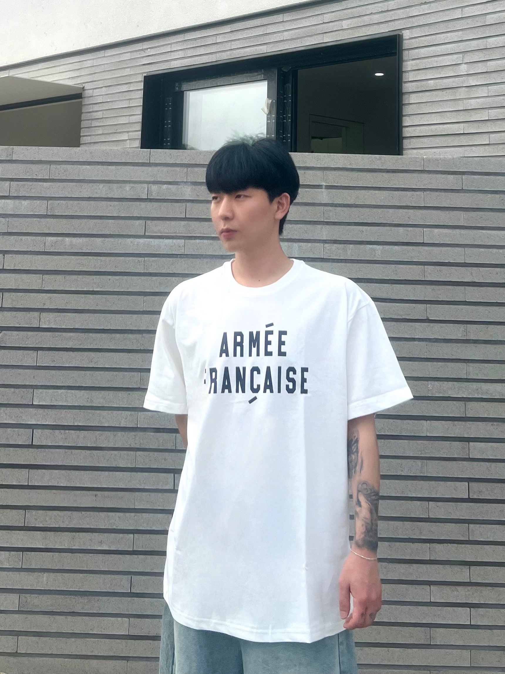Maison Mihara Yasuhiro Blakey VL OG Sole Canvas Low-top Sneakers White 착용 스타일 - 4