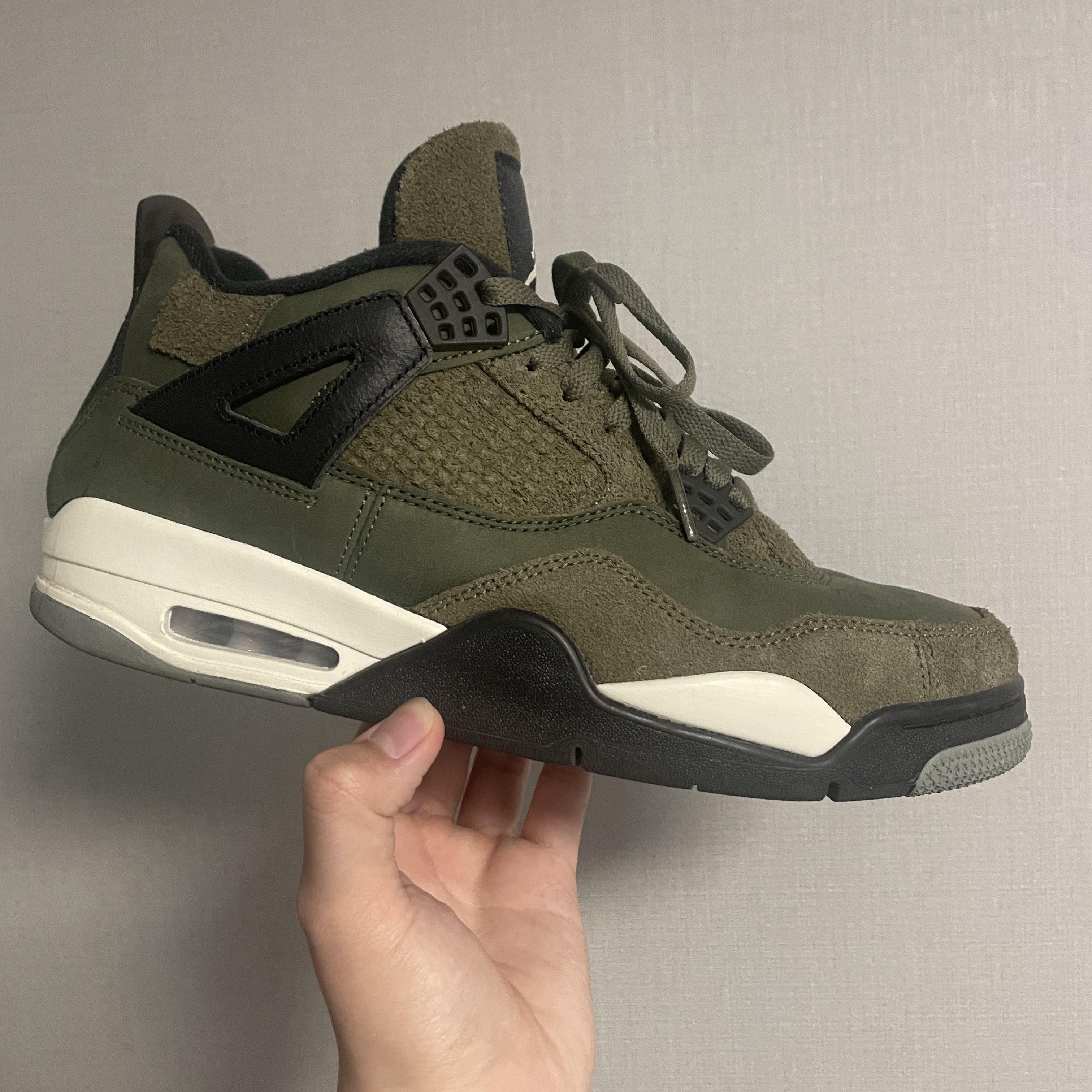 Jordan 4 Retro SE Craft Medium Olive 착용 스타일 - 1