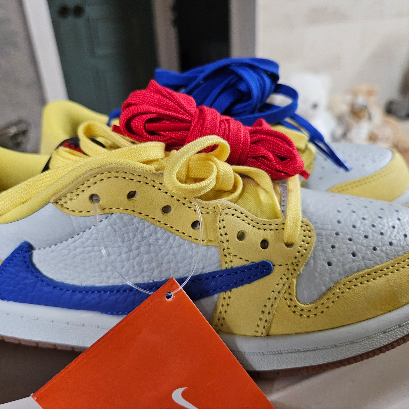 (PS) Jordan 1 x Travis Scott Retro Low OG SP Canary 착용 스타일 - 4
