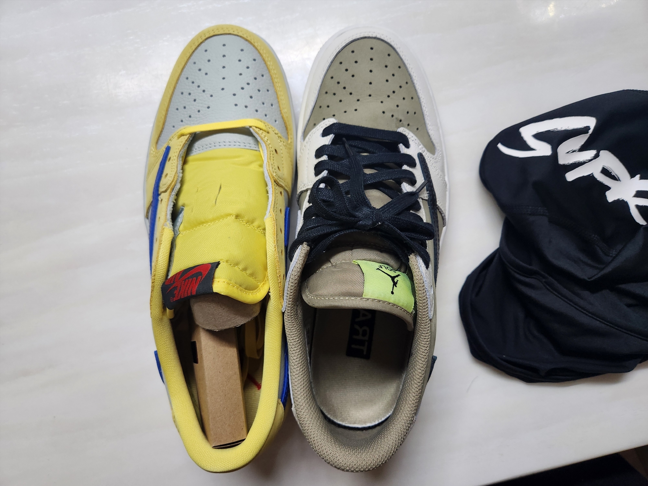 (W) Jordan 1 x Travis Scott Retro Low OG SP Canary, Jordan 1 x Travis Scott Retro Low Golf NRG Neutral Olive 착용 스타일