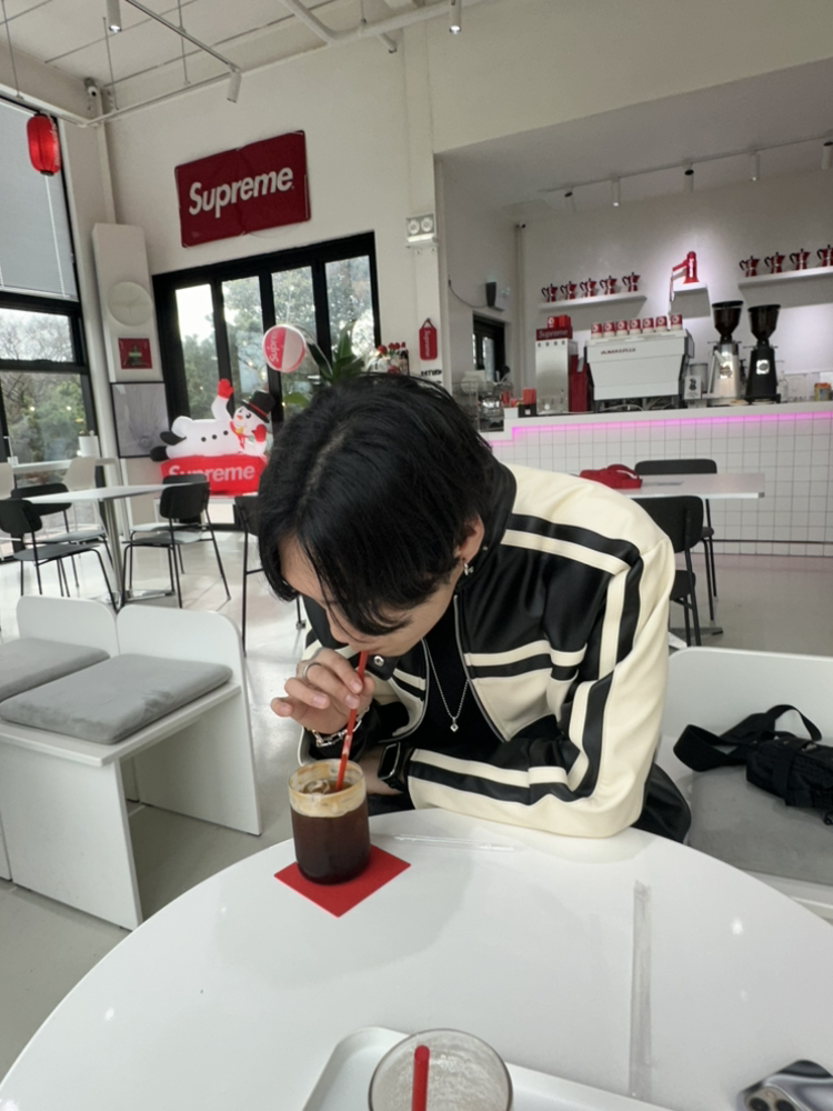 KREAM 프로필 이미지