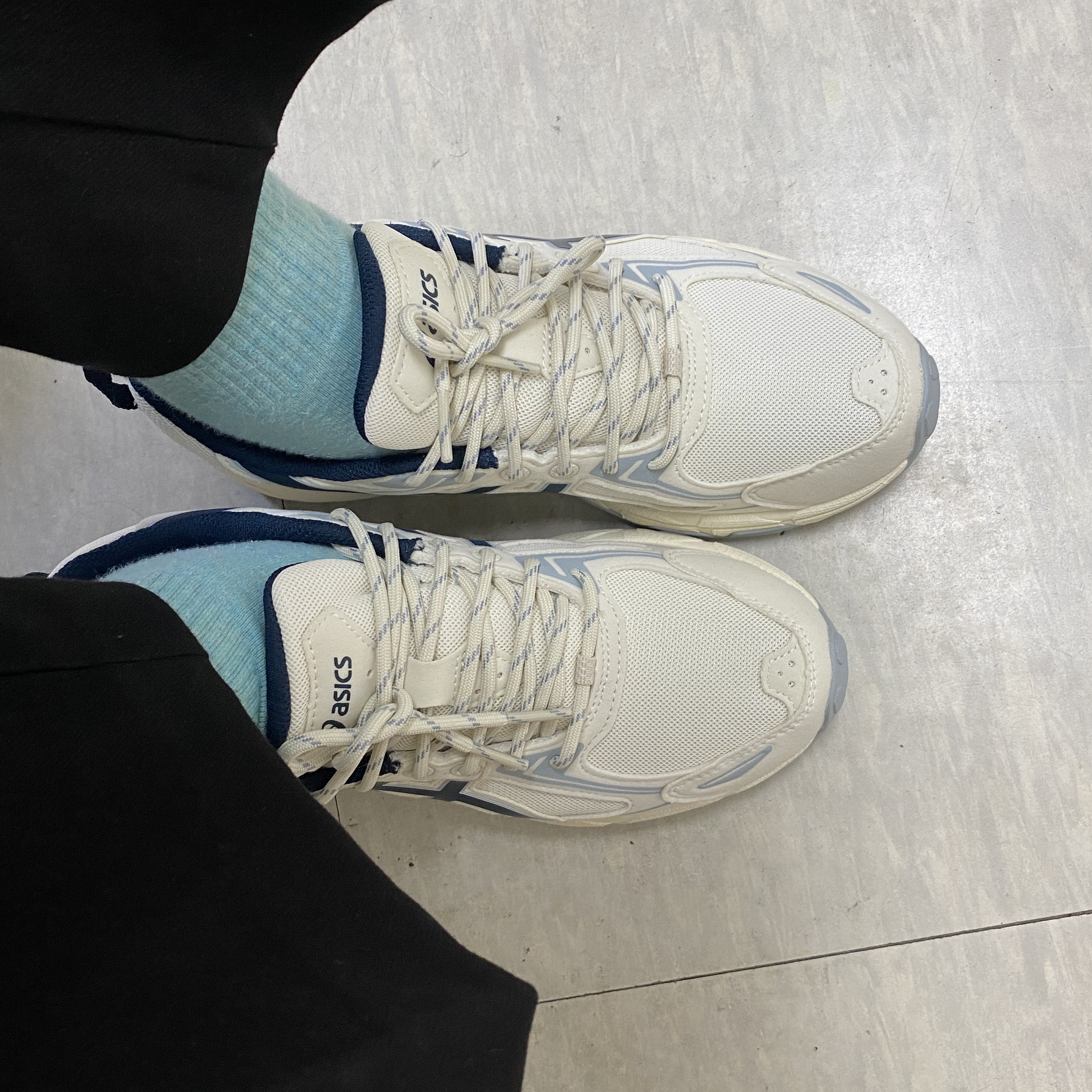 Asics Gel-Venture 6 SPS Birch French Blue 착용 스타일