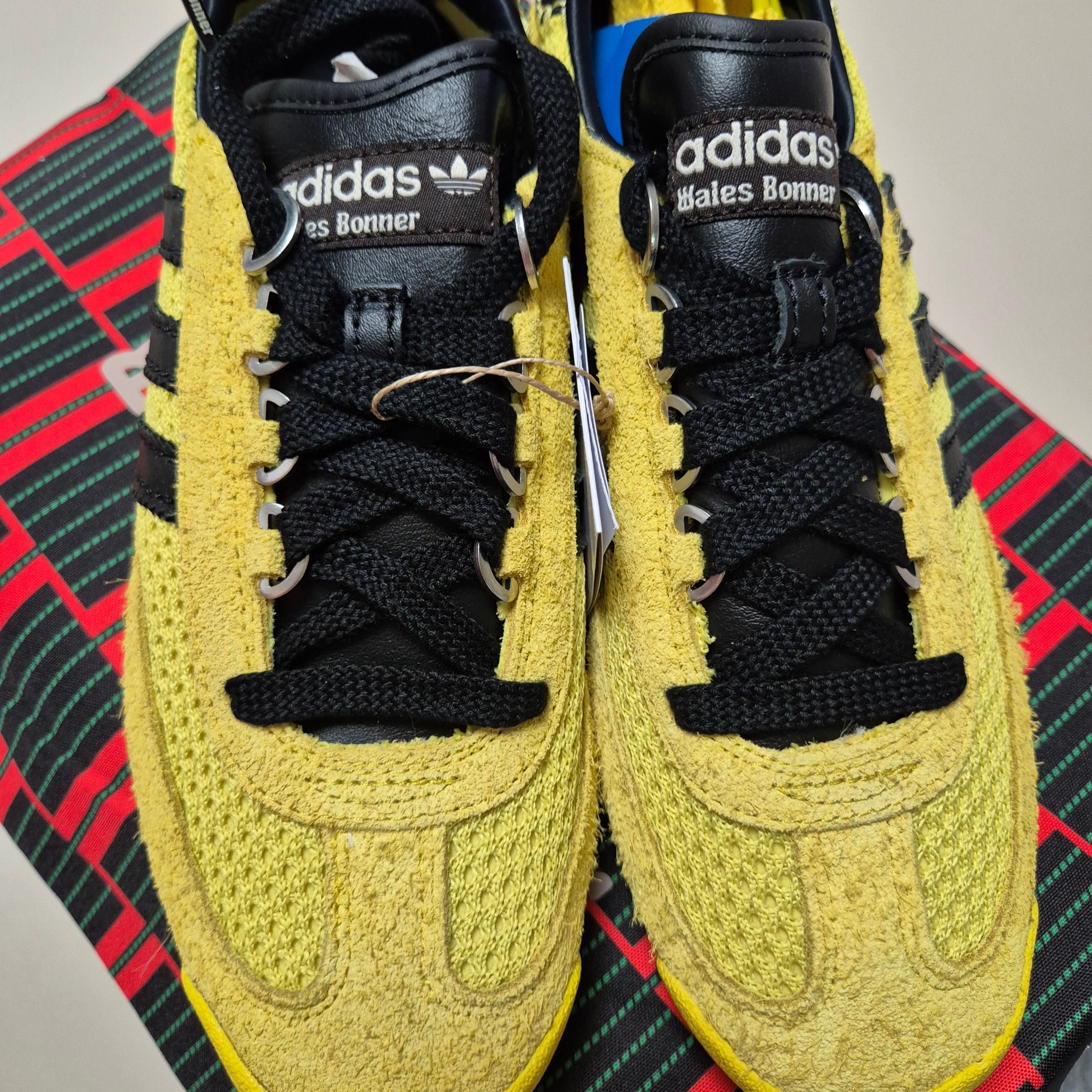 Adidas x Wales Bonner SL 76 Yellow Core Black 착용 스타일