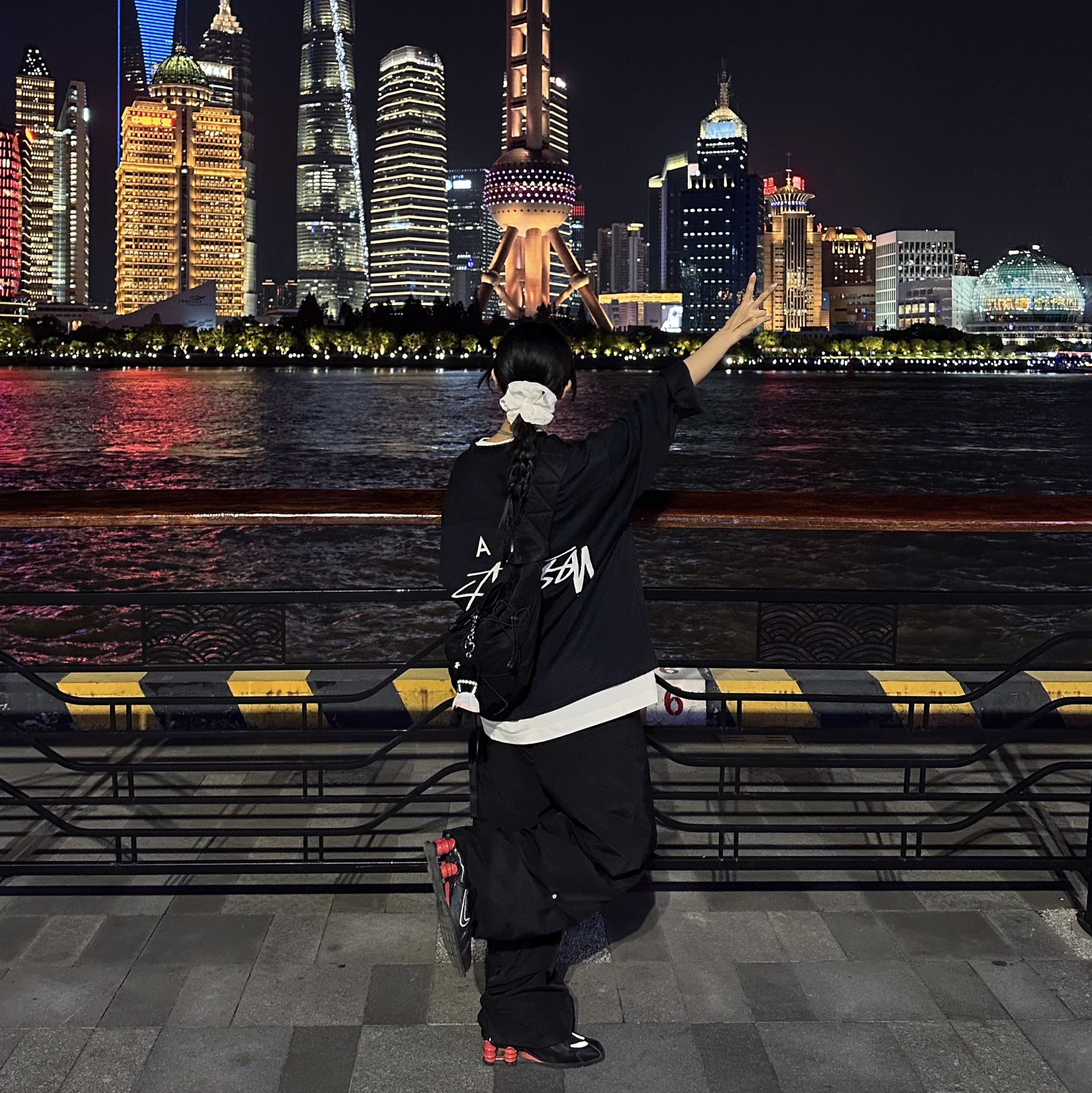 Nike x Stussy Long Sleeve Top Black (FJ9164-010), Nike x Martine Rose Shox MR4 Black 착용 스타일