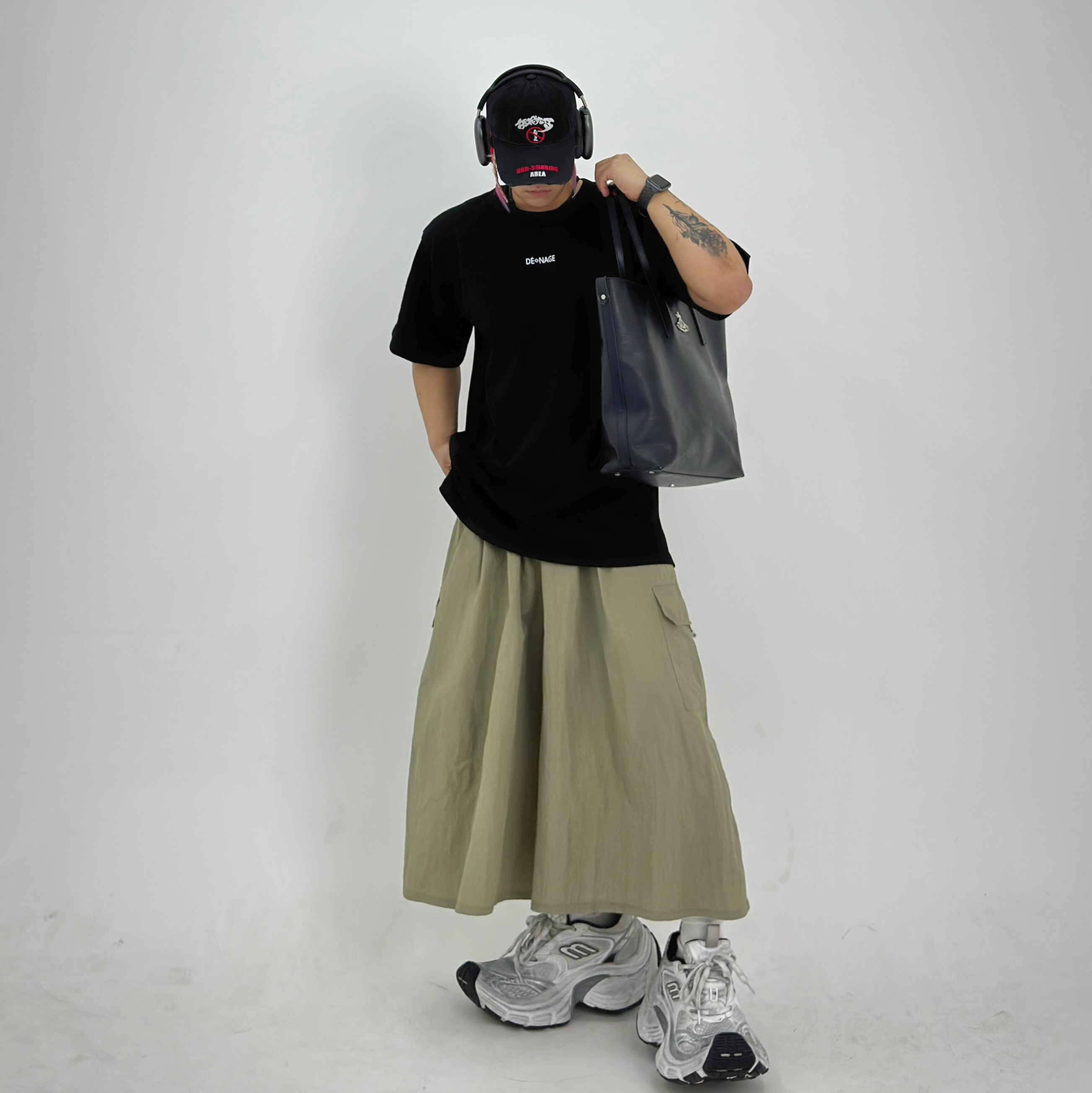 Balenciaga 10XL Sneakers White Grey Silver Black 착용 스타일 - 1