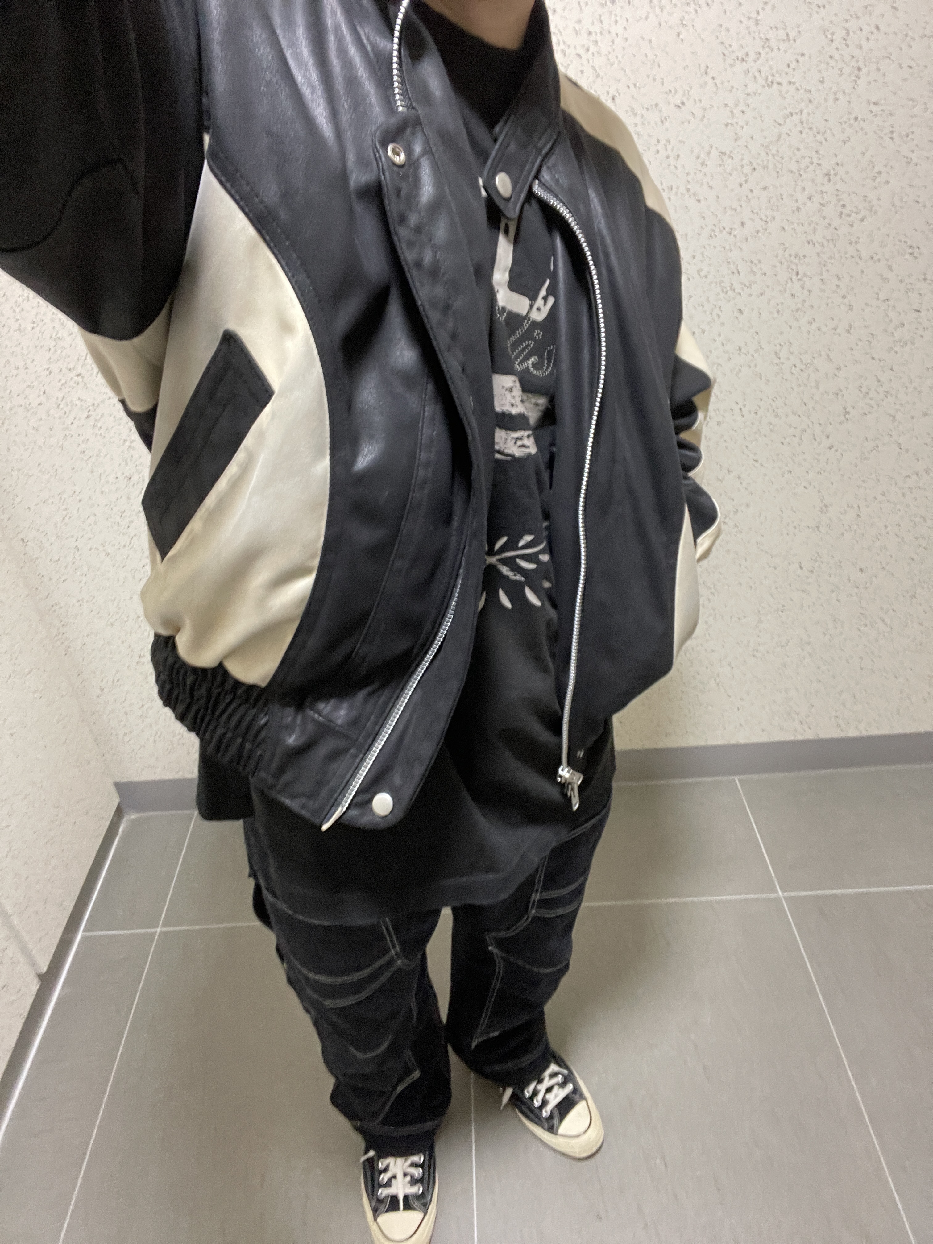Converse Chuck 70 Hi Black 착용 스타일 - 1