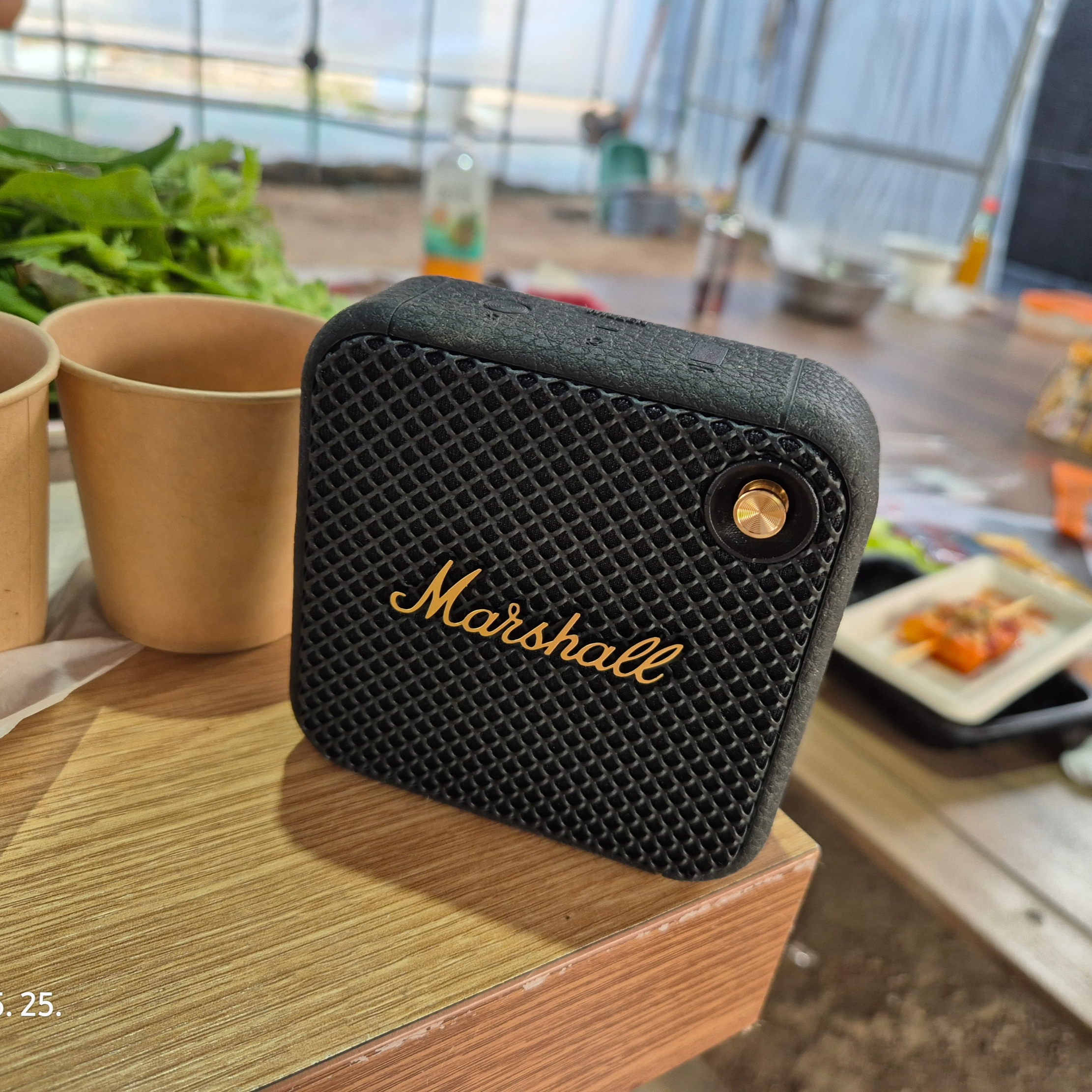 Marshall Willen Black & Brass (Korean Ver.) 착용 스타일