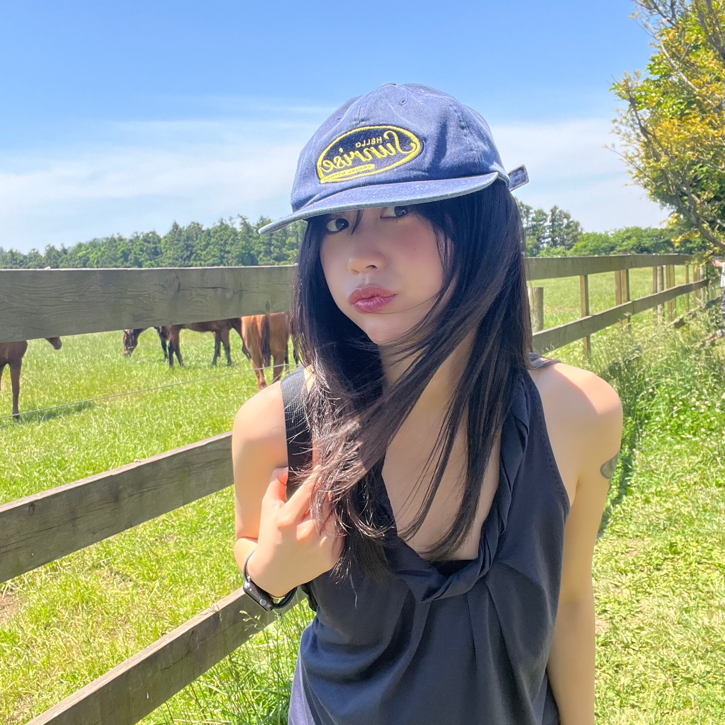 Hello Sunrise Oval Logo 6Panel Cap Navy, Salomon XT-6 ADV Black 착용 스타일 - 1