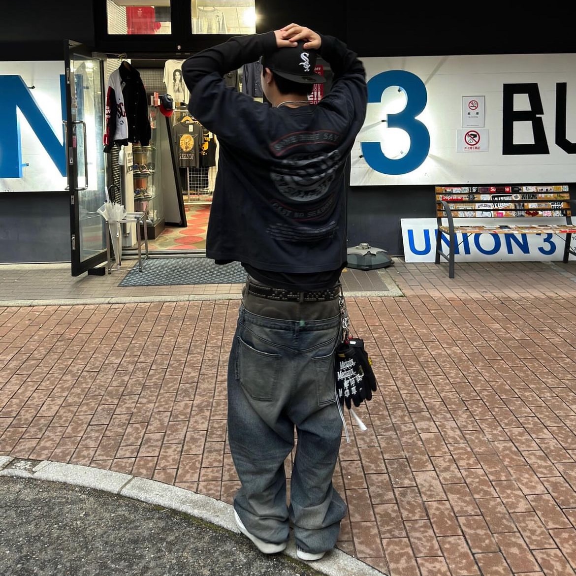 New Era x Fear of God 59FIFTY Chicago White Sox Fitted Cap Black, Undermycar IEK Gashutein 6 Hand Brush Washed Wide Jeans Vapor Blue - 24SS 착용 스타일 - 1