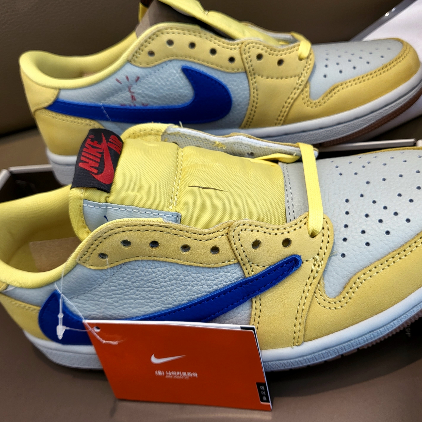 (W) Jordan 1 x Travis Scott Retro Low OG SP Canary 착용 스타일