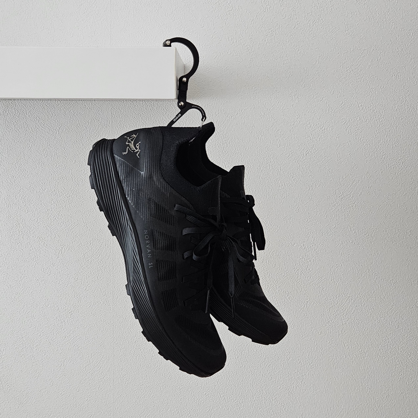 Arc'teryx Norvan SL 3 Shoe Black Light Fallow, (W) Arc'teryx Konseal LT Black 착용 스타일 - 1