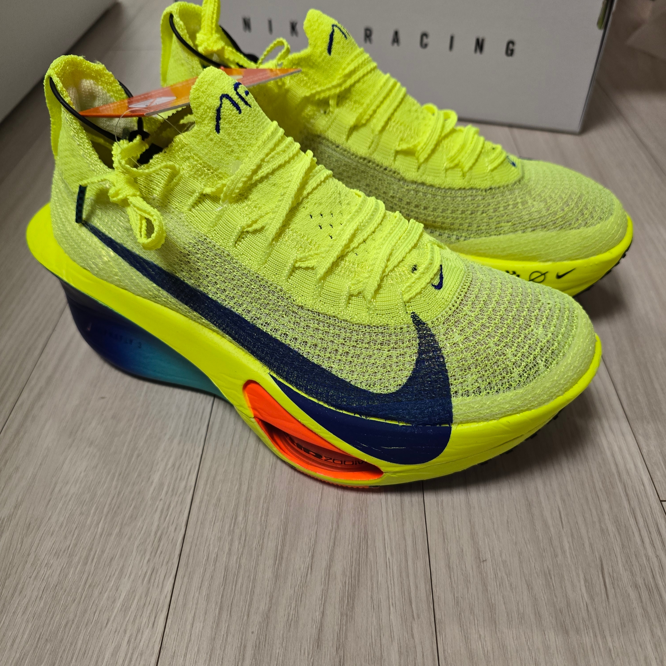 Nike Air Zoom Alphafly Next% 3 Volt 착용 스타일