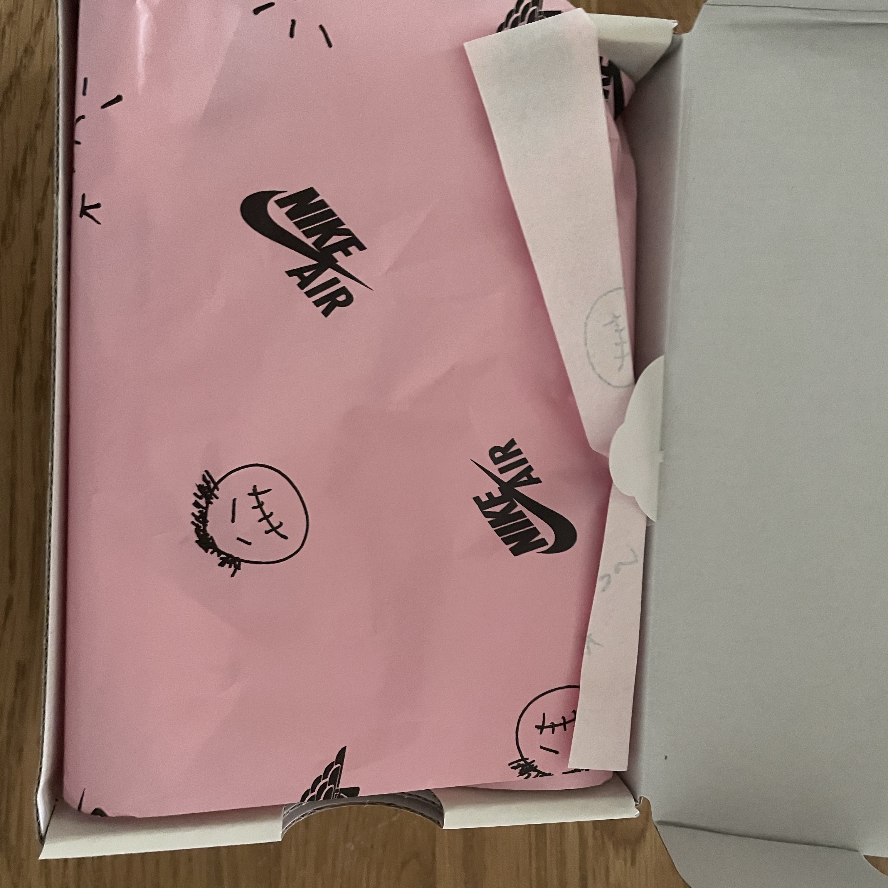 (TD) Jordan 1 x Travis Scott Retro Low OG SP Canary 착용 스타일 - 2