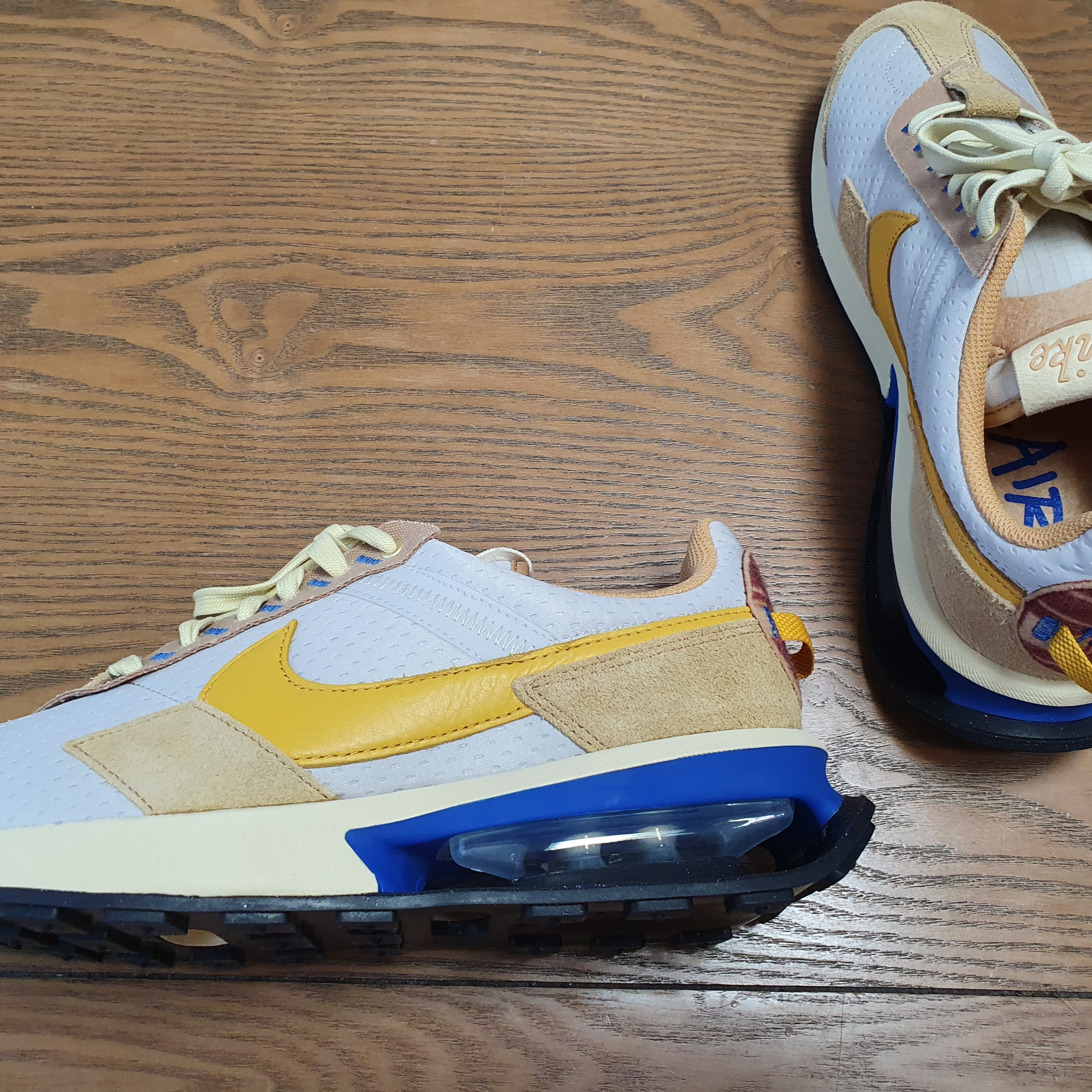 (W) Jordan 1 x Travis Scott Retro Low OG SP Canary, Nike x Sacai x Undercover LDWaffle Black Bright Citron 착용 스타일 - 6