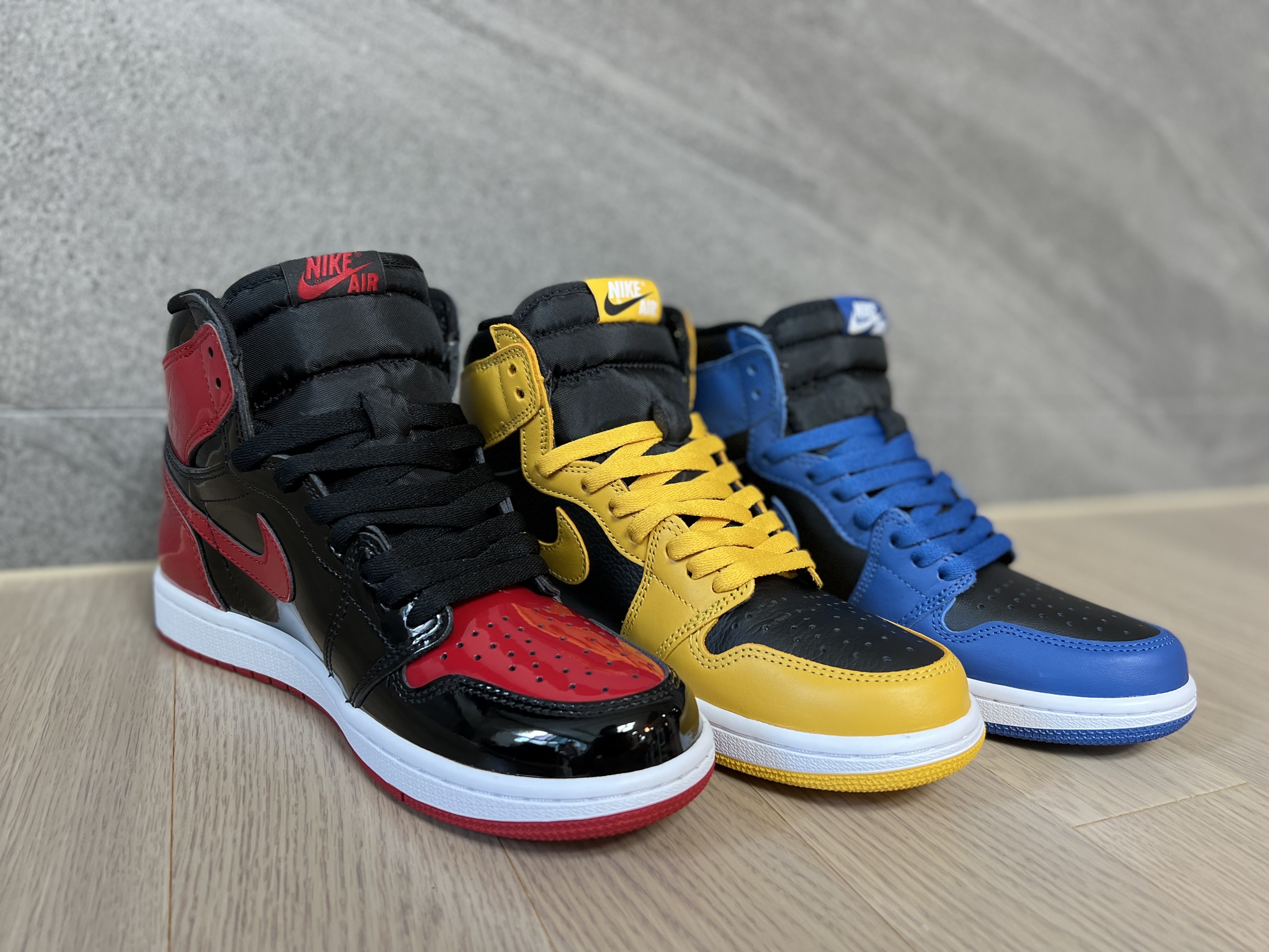 Jordan 1 Retro High OG Patent Bred, Jordan 1 Retro High OG Dark Marina Blue 착용 스타일 - 3