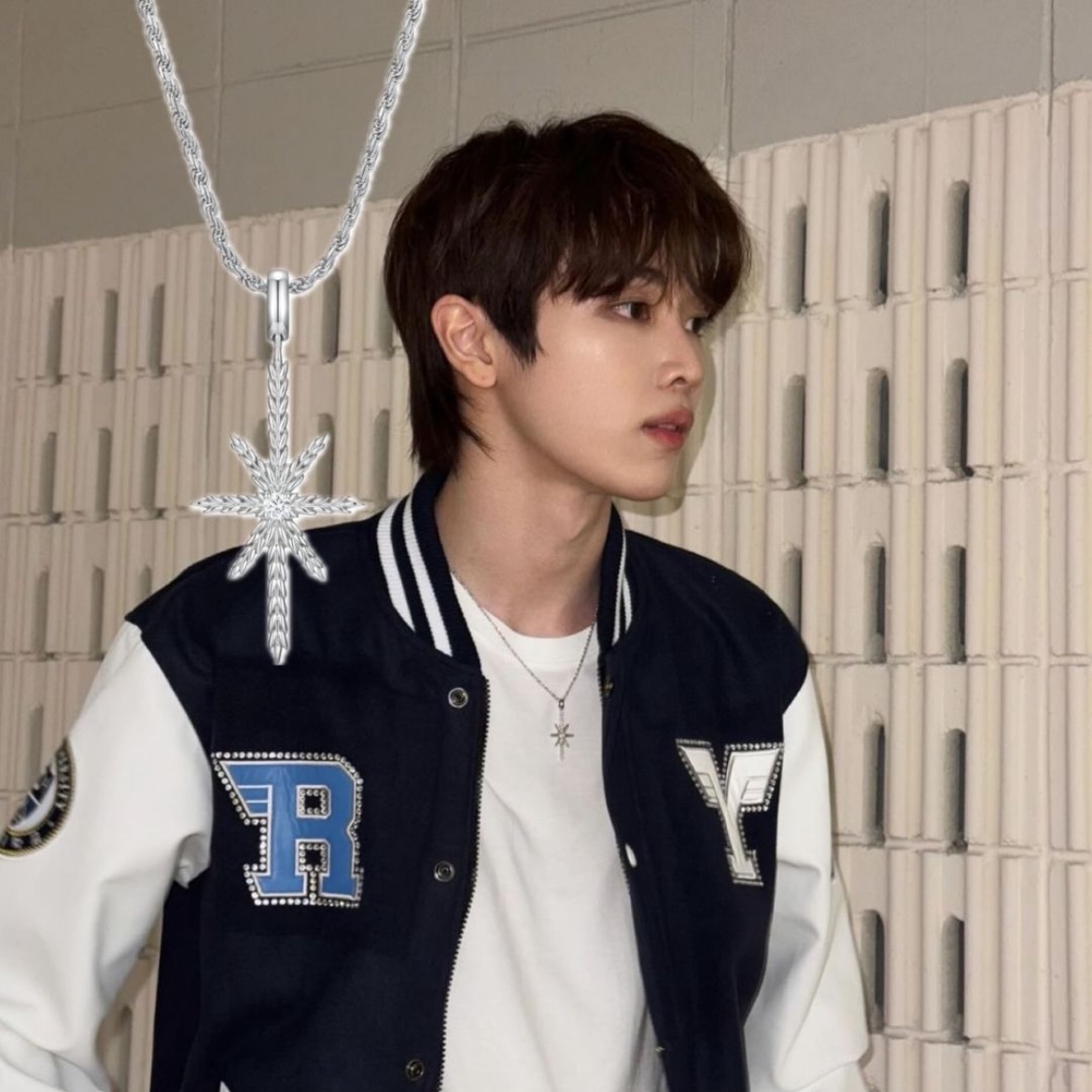 [KREAM 단독 / 프리오더] KID MIILI x DAVID AVLN Glacier Diamond Pendant 착용 스타일