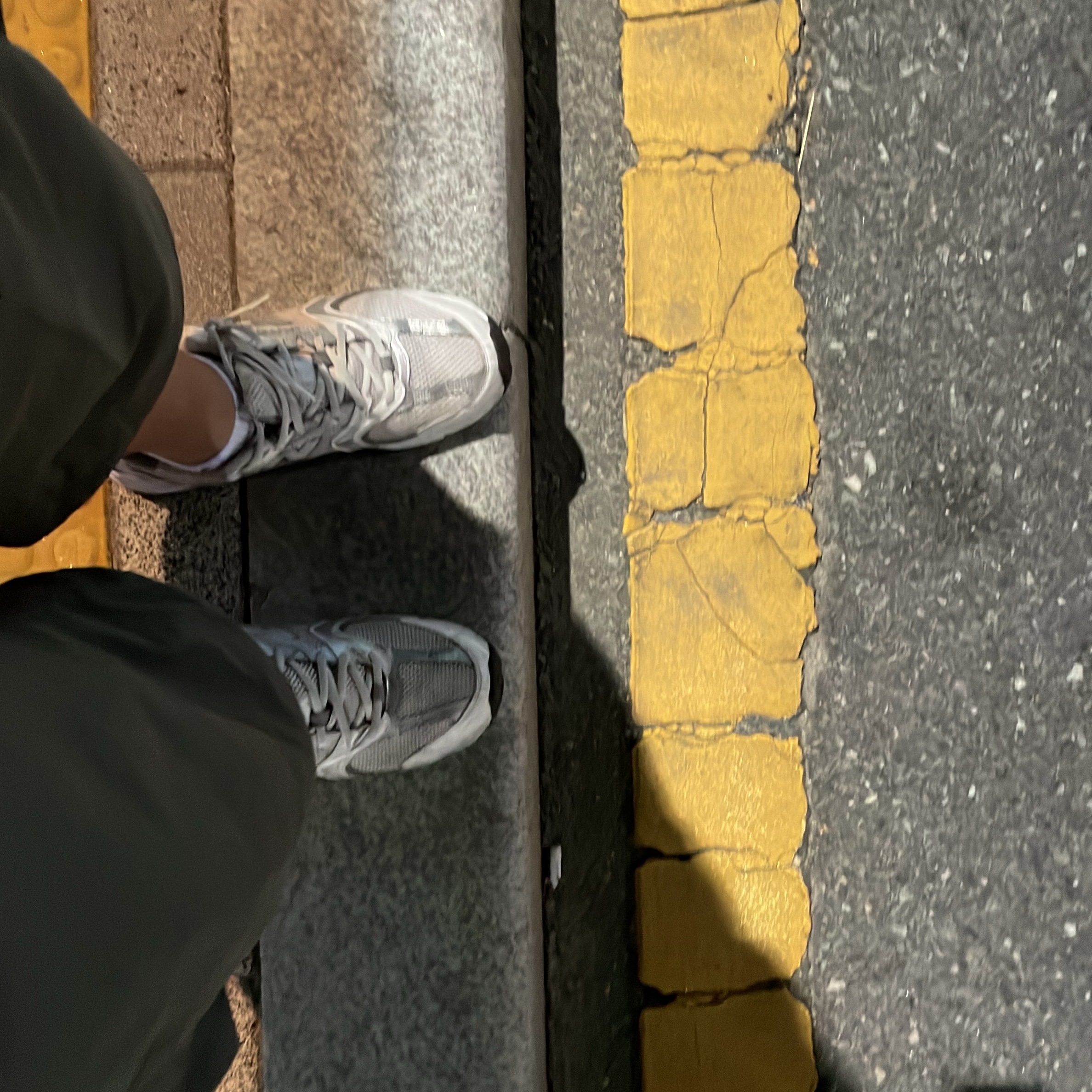 New Balance 530 White Silver 착용 스타일