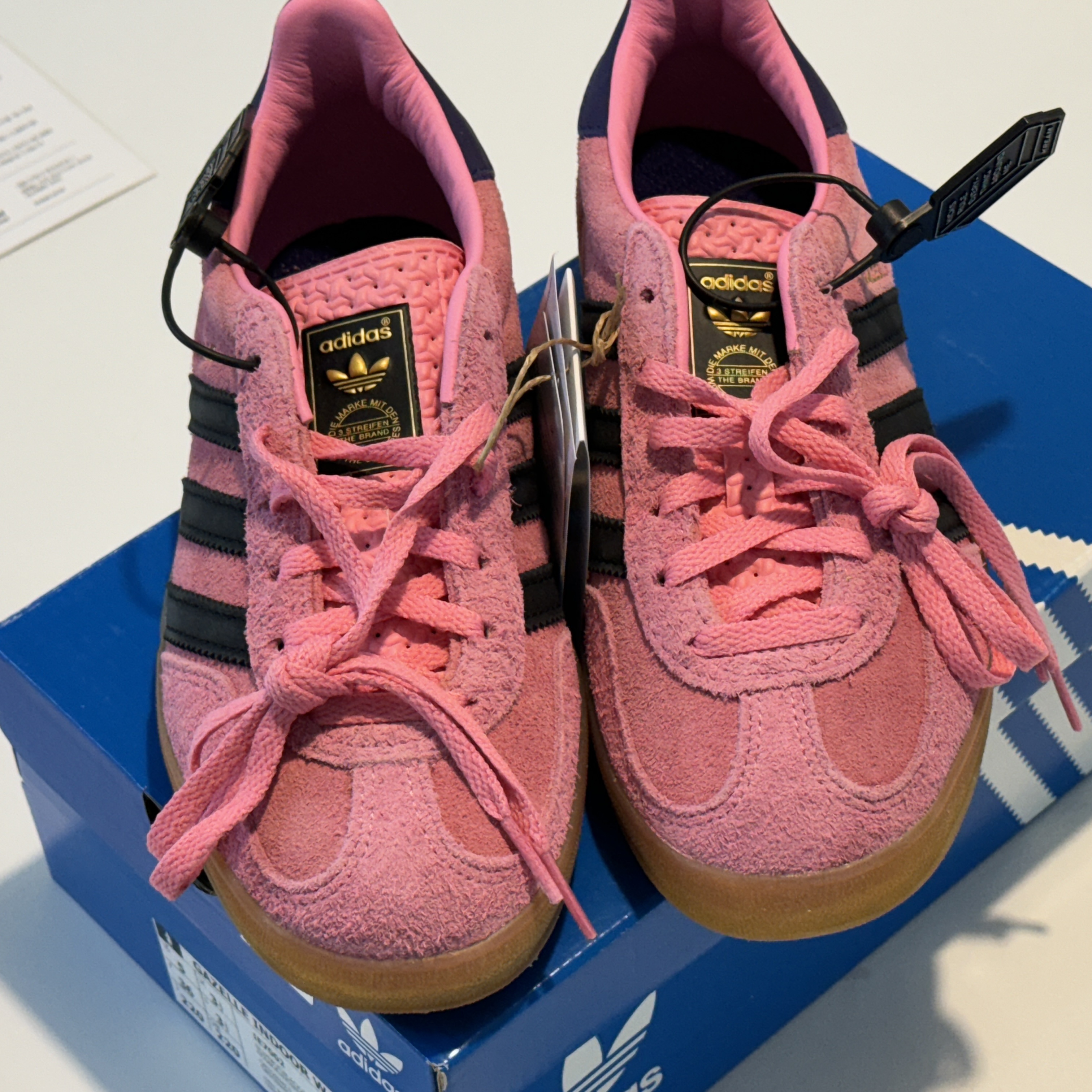 (W) Adidas Gazelle Indoor Bliss Pink 착용 스타일