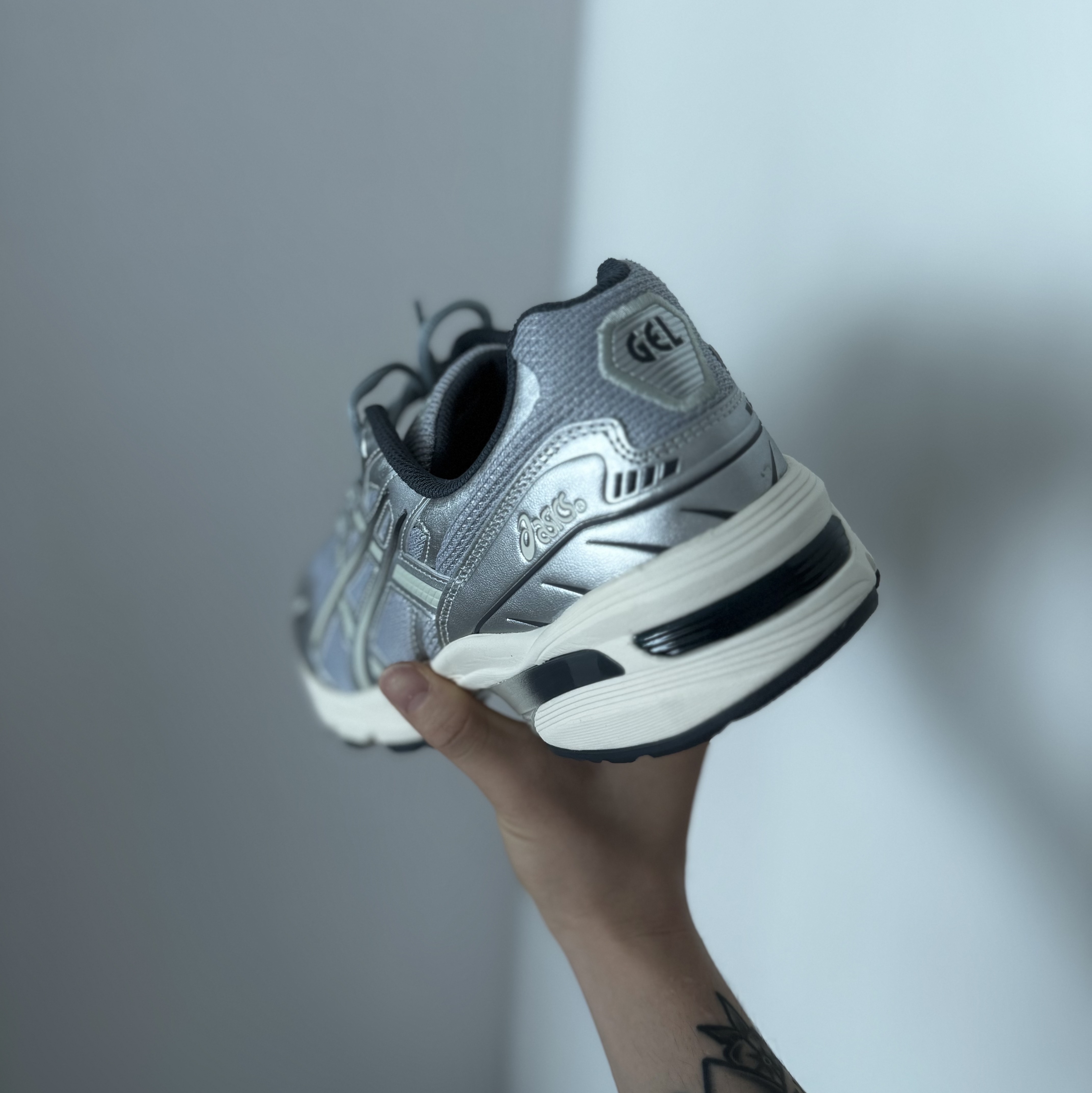 Asics Gel-1090 Piedmont Grey 착용 스타일 - 3