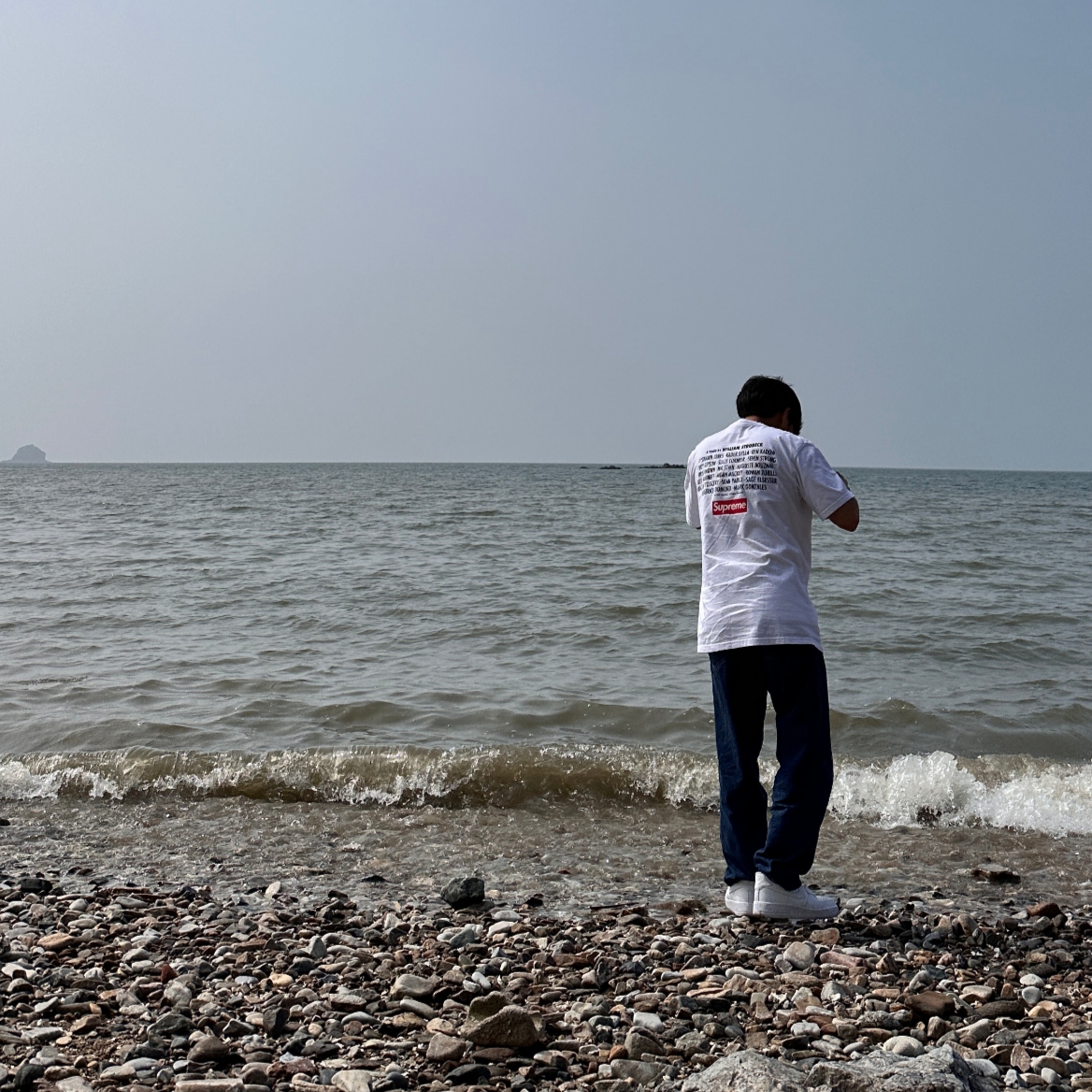 Supreme Play Dead T-Shirt White - 22FW, Nike Air Force 1 '07 Low White 착용 스타일 - 1