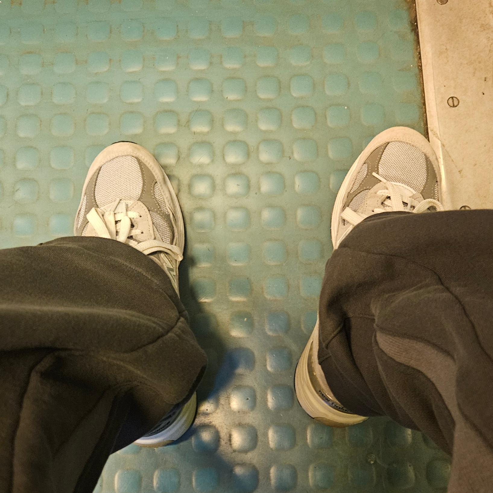 New Balance 992 Made in USA Grey - D Standard 착용 스타일