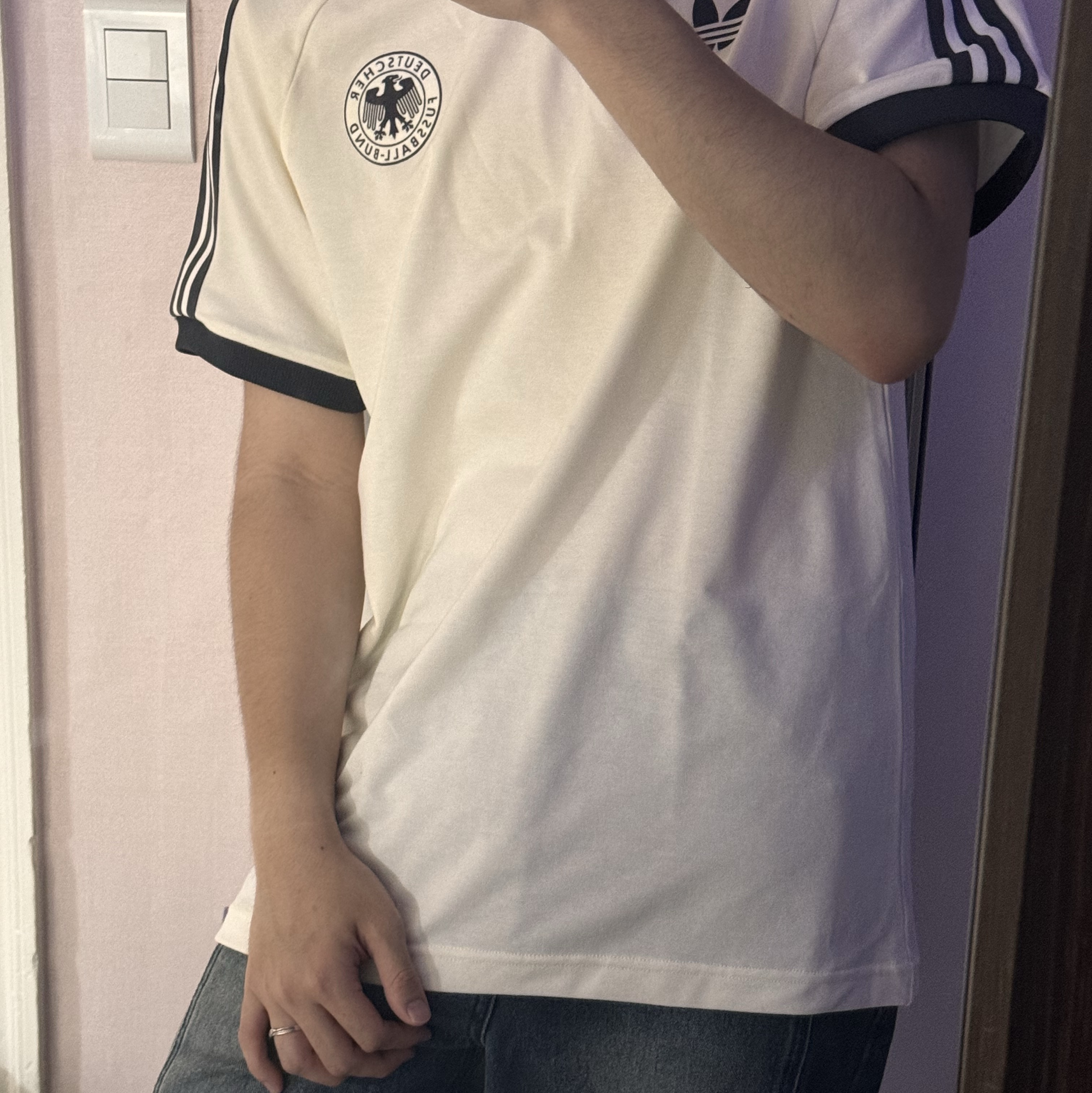 Adidas German Adicolor Classic 3-Stripes T-Shirt Off White - KR Sizing 착용 스타일 - 3