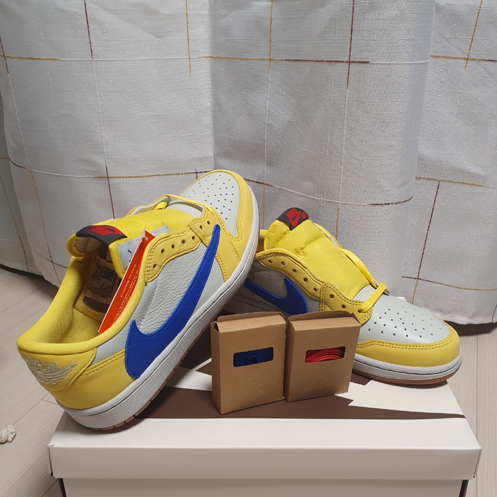 (W) Jordan 1 x Travis Scott Retro Low OG SP Canary 착용 스타일