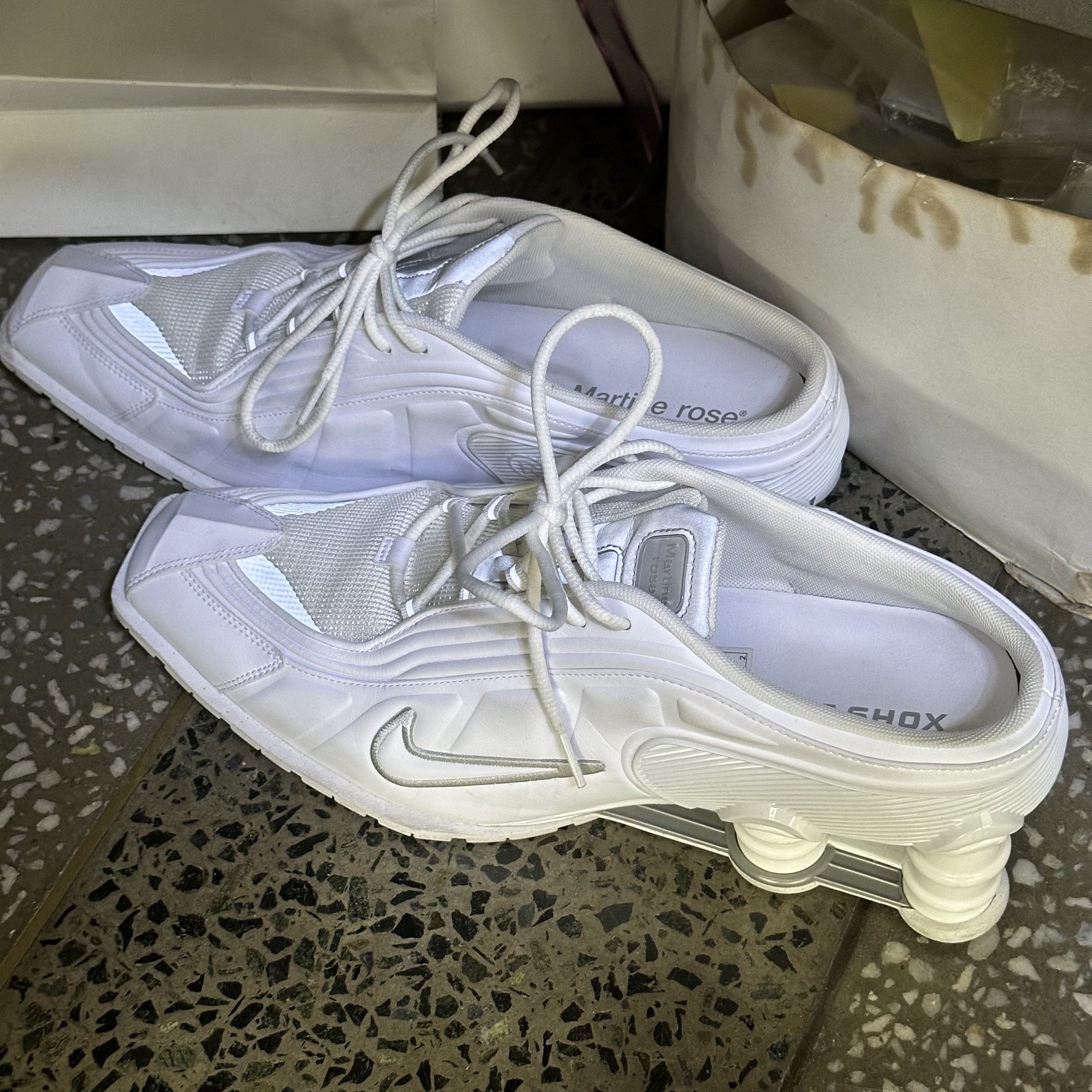 Nike x Martine Rose Shox MR4 White 착용 스타일