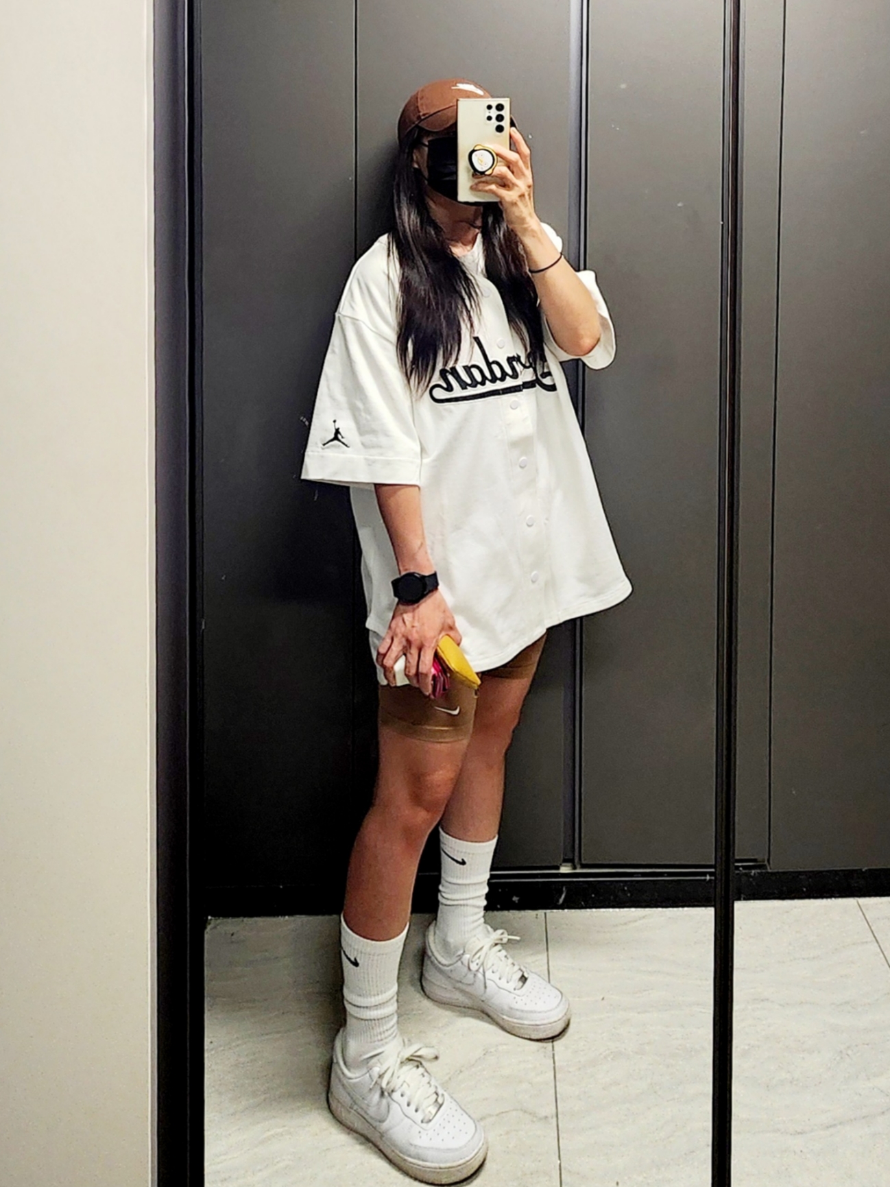 Nike Heritage 86 Futura Washed Cap Brown, Nike Air Force 1 '07 Low White 착용 스타일